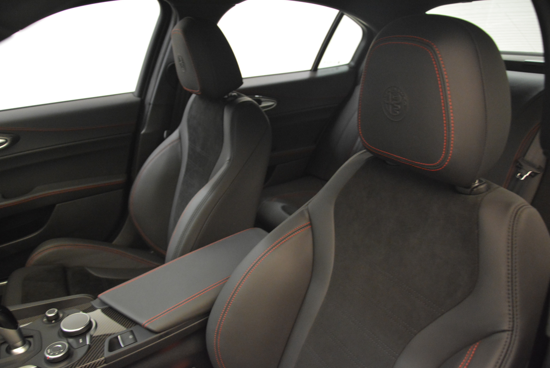 New-2018-Alfa-Romeo-Giulia-Quadrifoglio