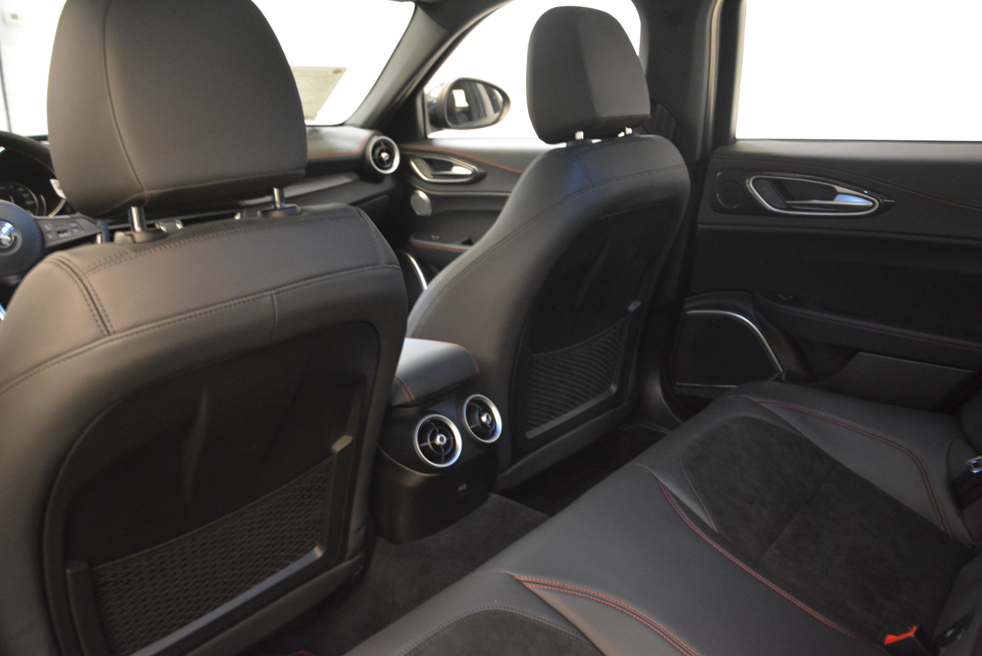 New-2018-Alfa-Romeo-Giulia-Quadrifoglio