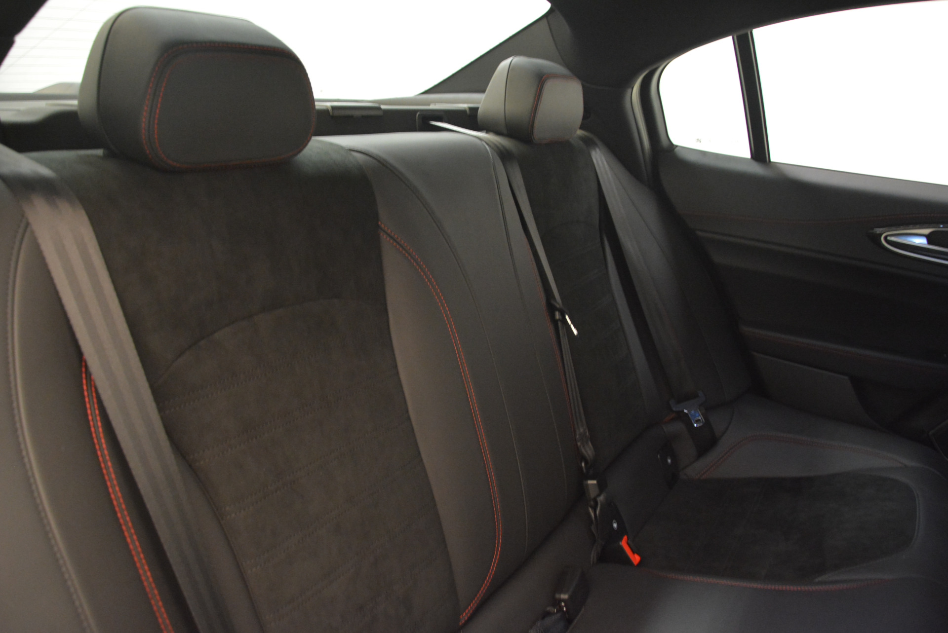 New-2018-Alfa-Romeo-Giulia-Quadrifoglio