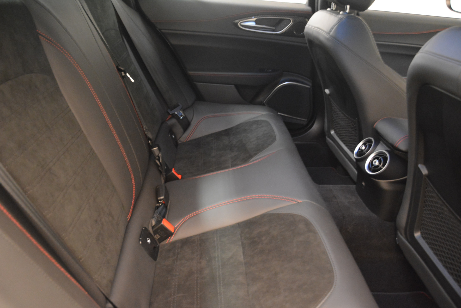 New-2018-Alfa-Romeo-Giulia-Quadrifoglio