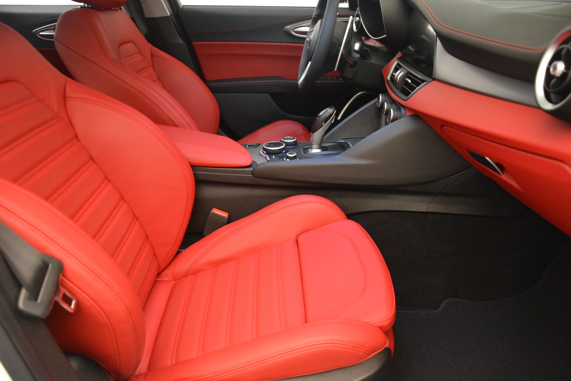 New-2018-Alfa-Romeo-Giulia-Ti-Sport-Q4