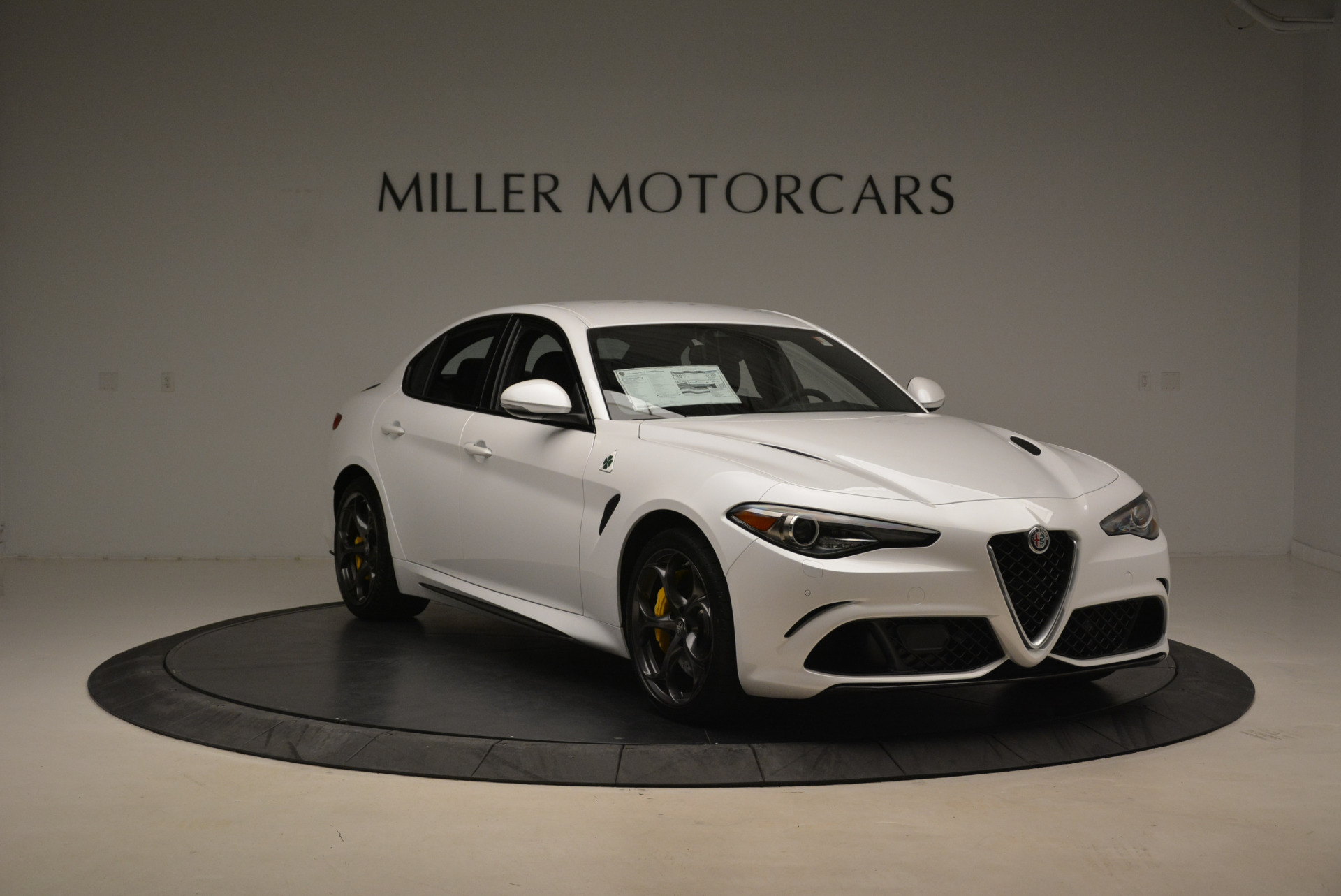 New-2018-Alfa-Romeo-Giulia-Quadrifoglio