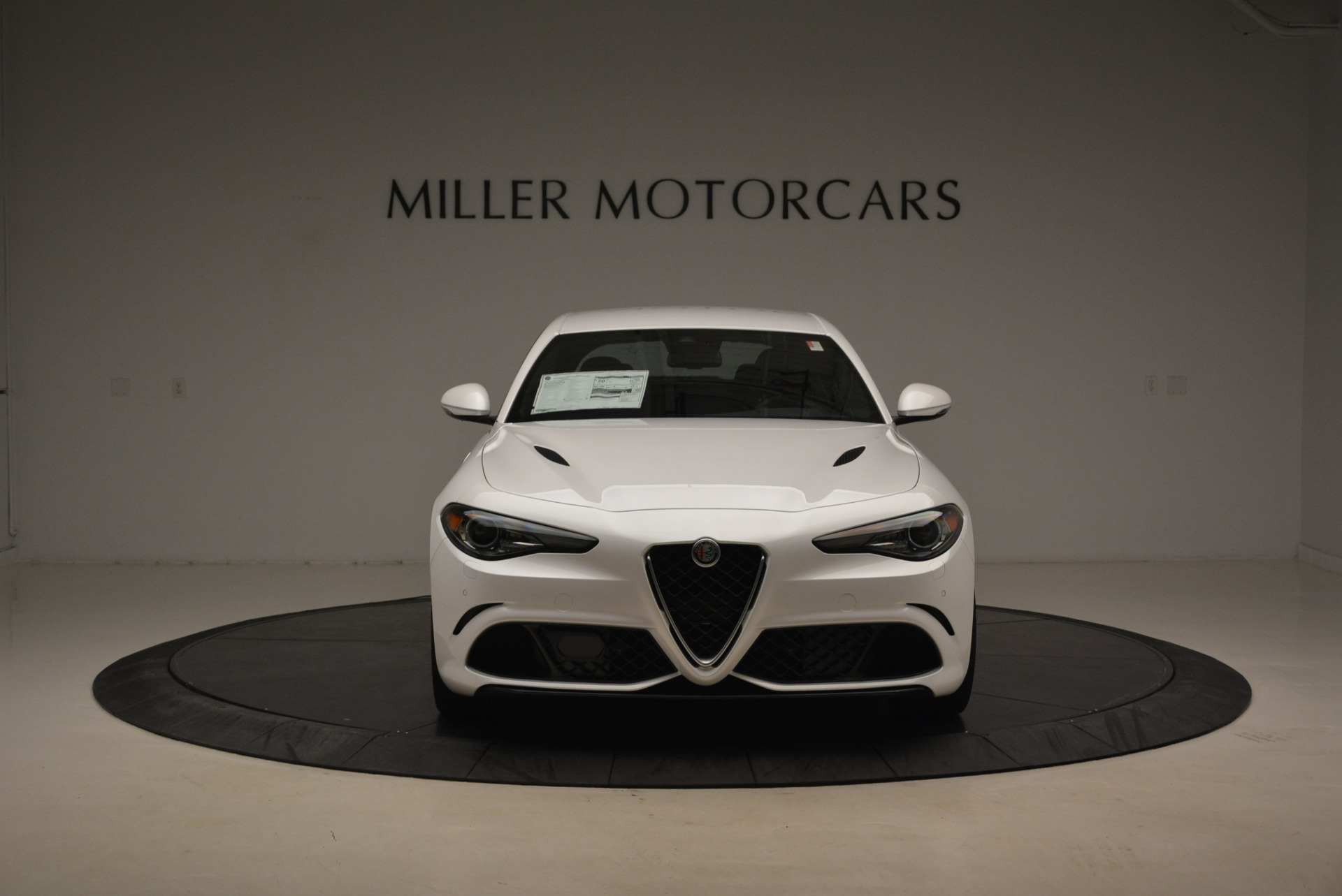 New-2018-Alfa-Romeo-Giulia-Quadrifoglio