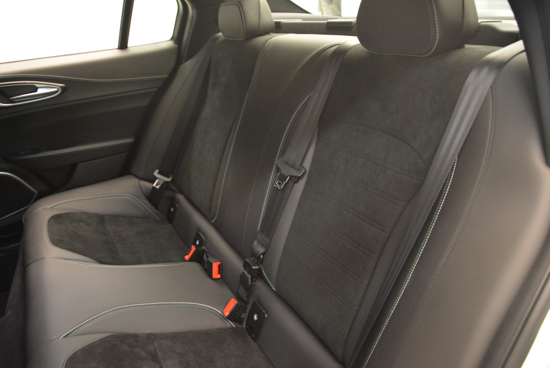 New-2018-Alfa-Romeo-Giulia-Quadrifoglio