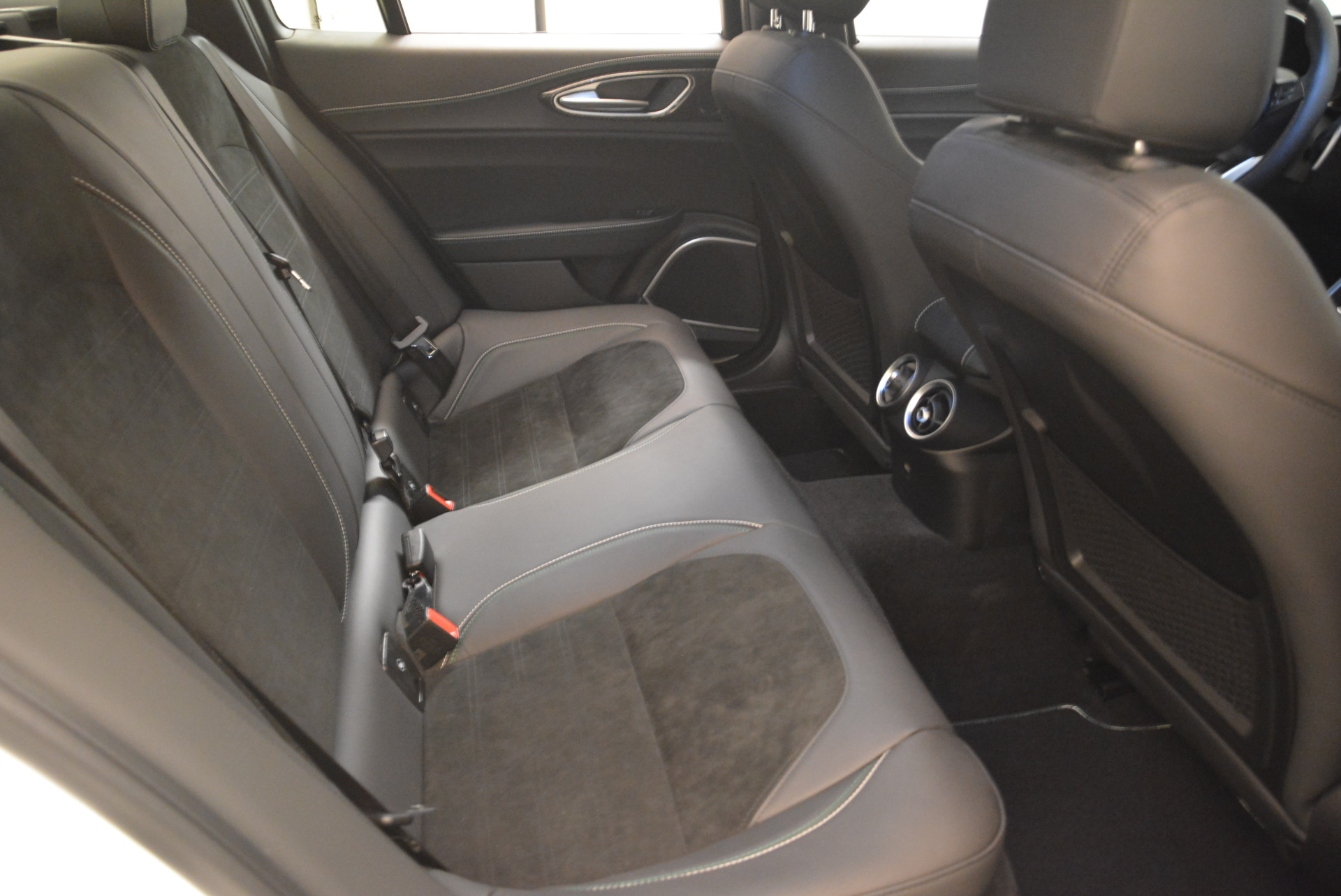 New-2018-Alfa-Romeo-Giulia-Quadrifoglio