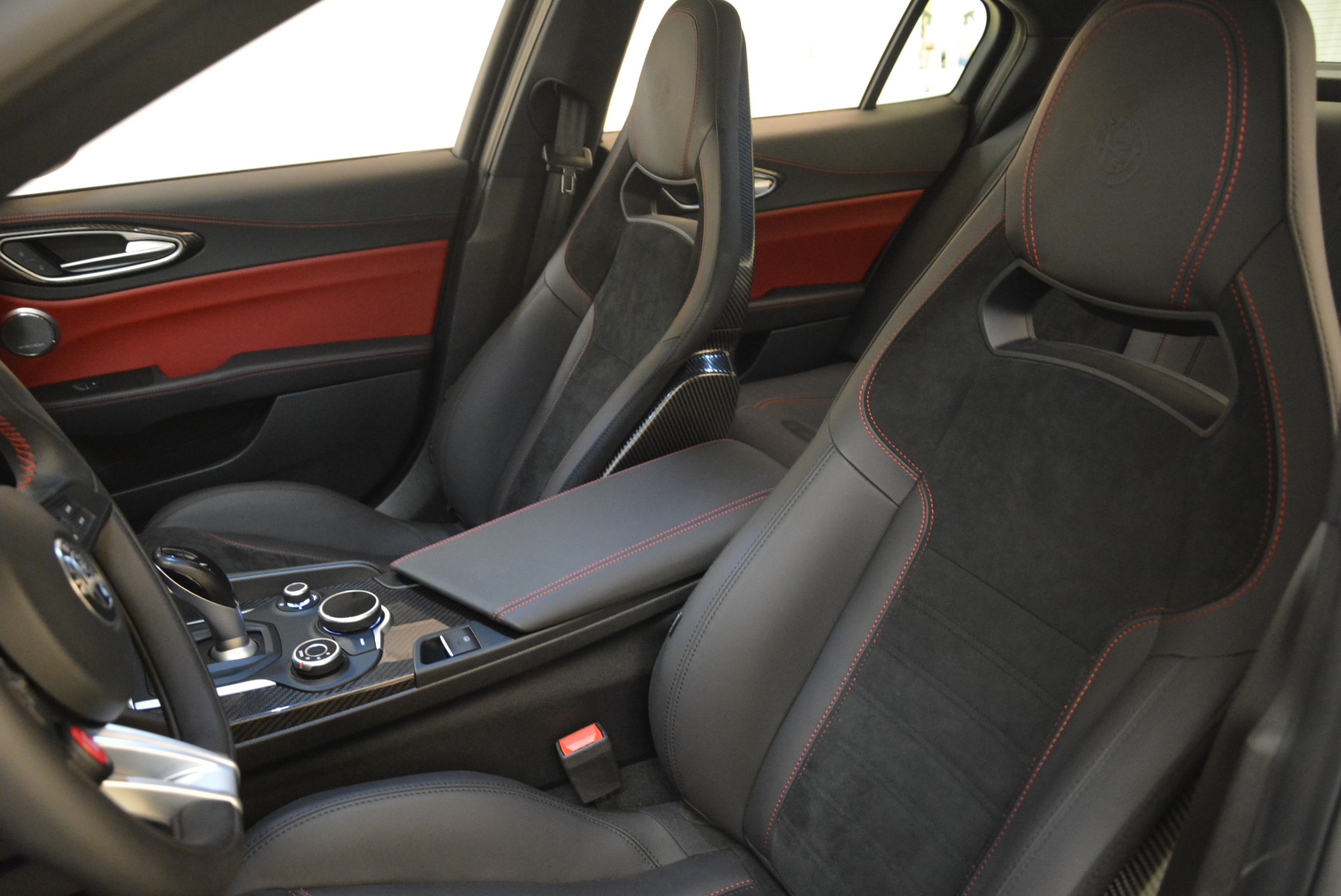 New-2018-Alfa-Romeo-Giulia-Quadrifoglio