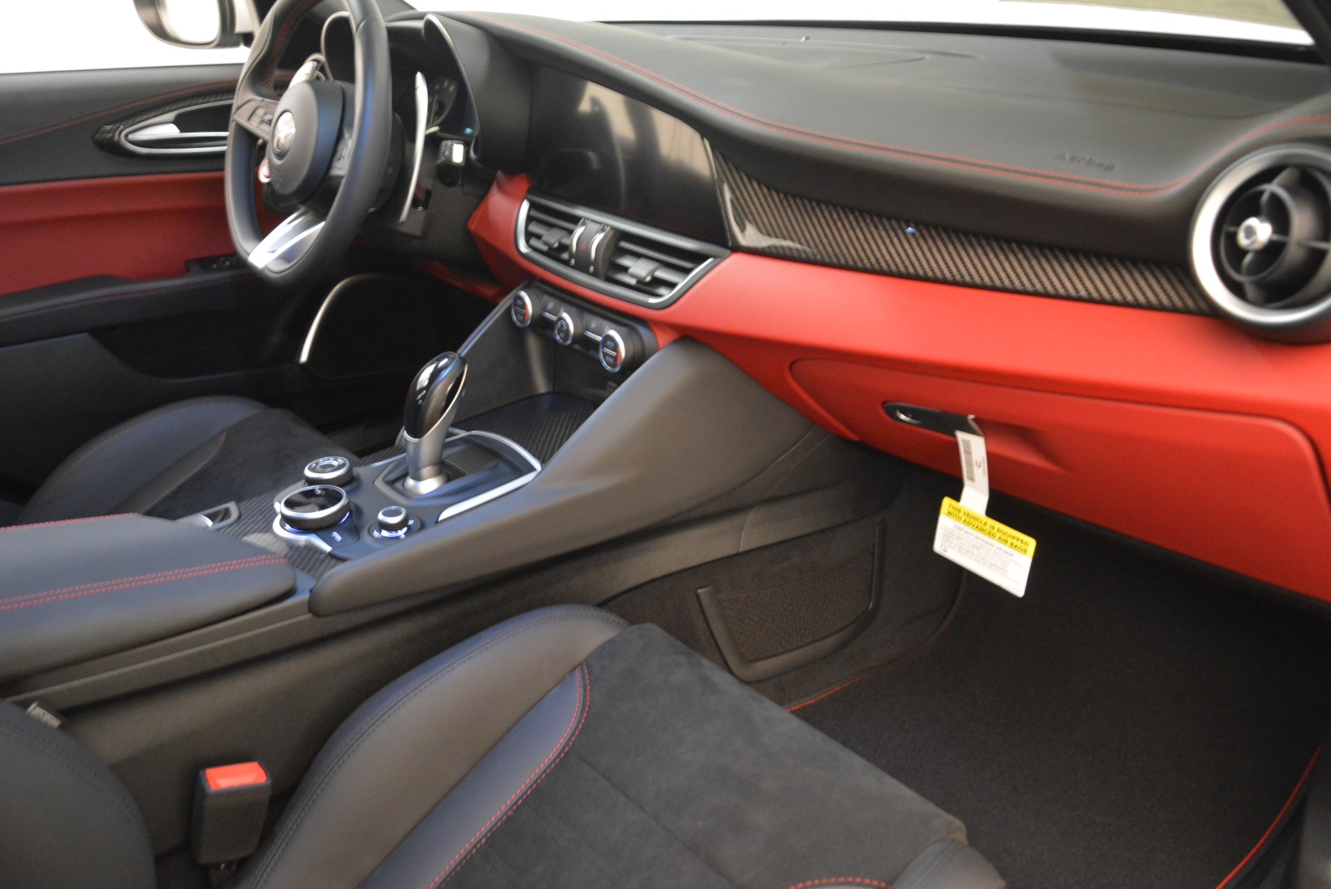 New-2018-Alfa-Romeo-Giulia-Quadrifoglio