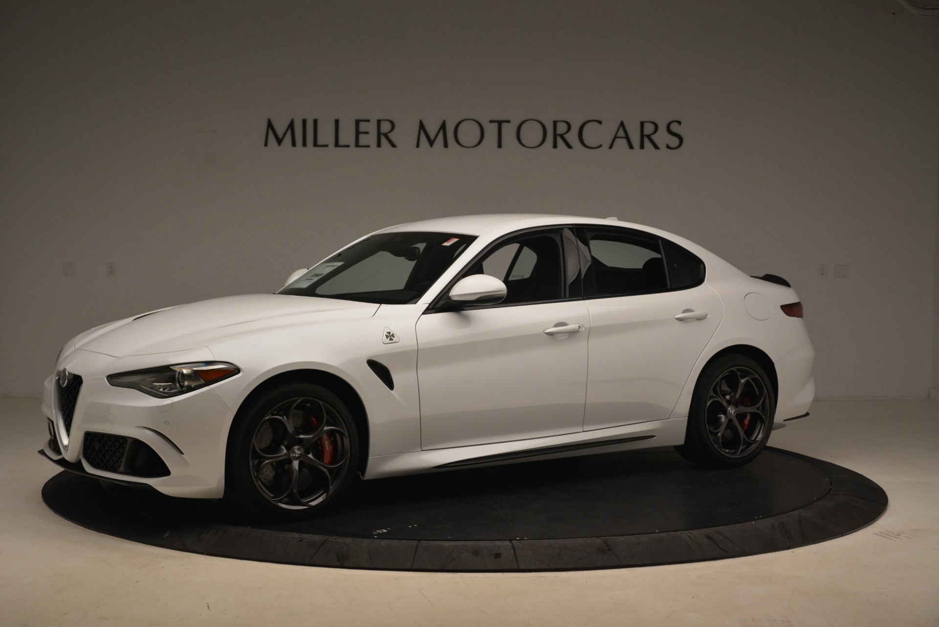 New-2018-Alfa-Romeo-Giulia-Quadrifoglio