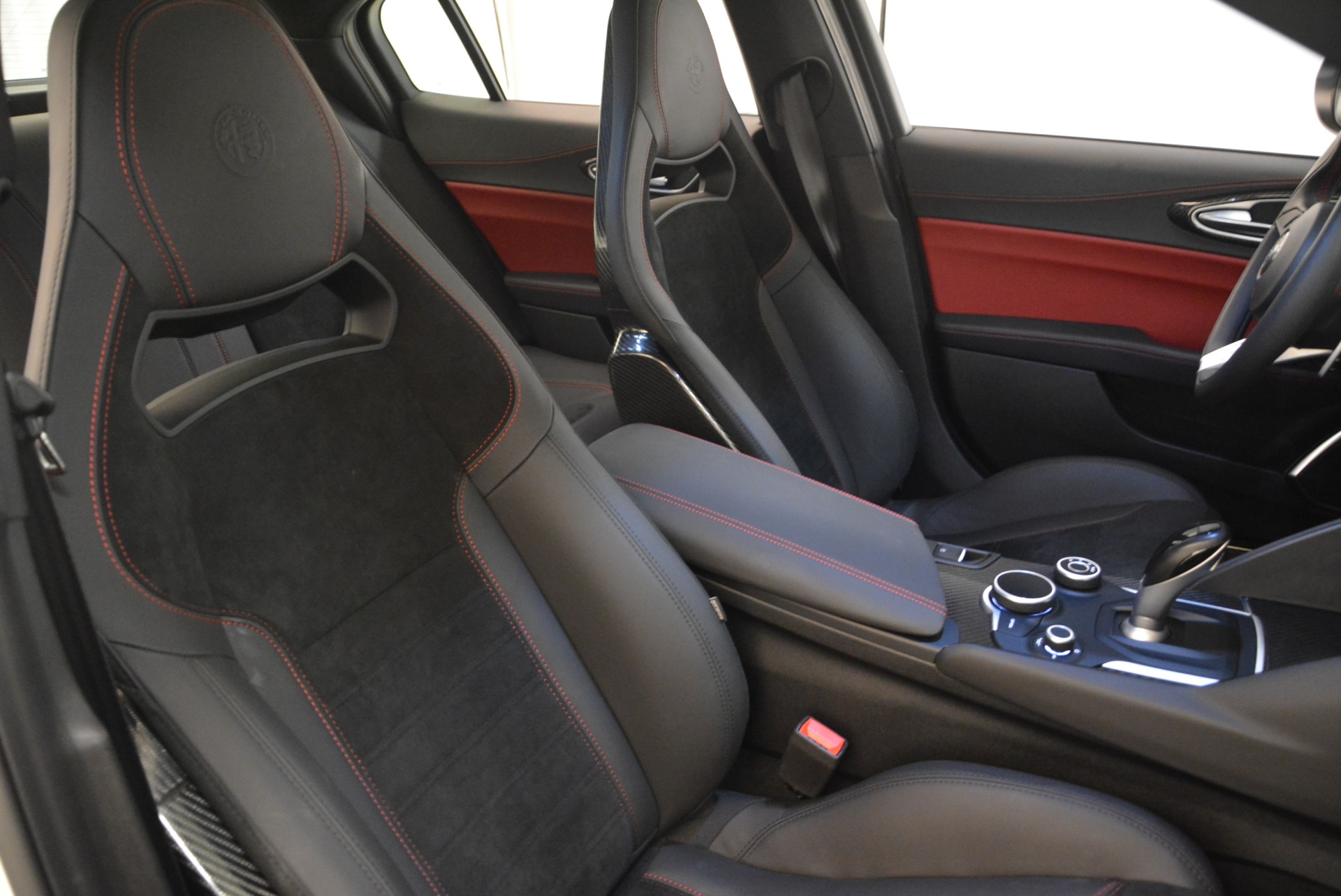 New-2018-Alfa-Romeo-Giulia-Quadrifoglio