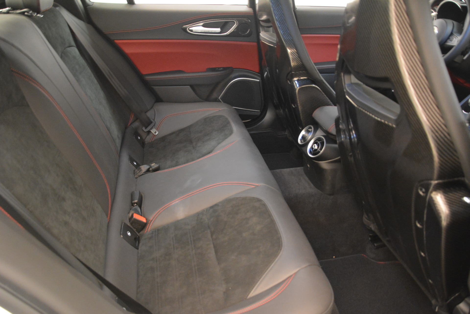 New-2018-Alfa-Romeo-Giulia-Quadrifoglio