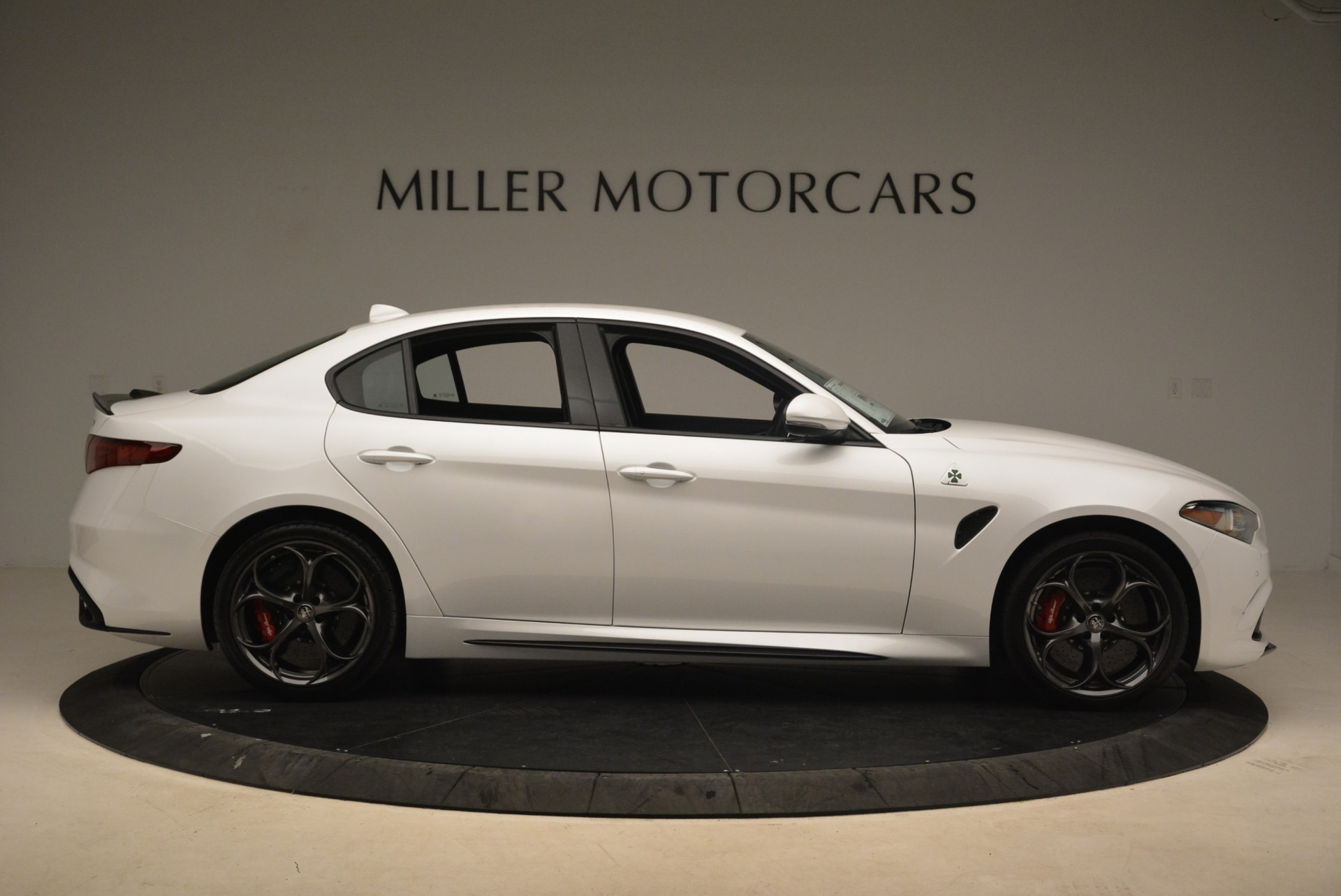 New-2018-Alfa-Romeo-Giulia-Quadrifoglio