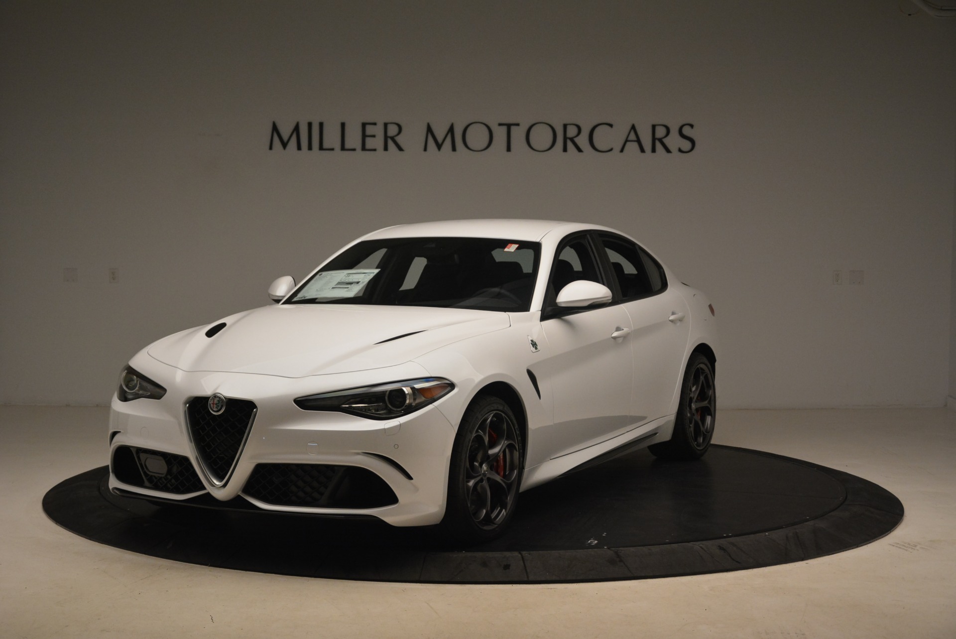 New-2018-Alfa-Romeo-Giulia-Quadrifoglio