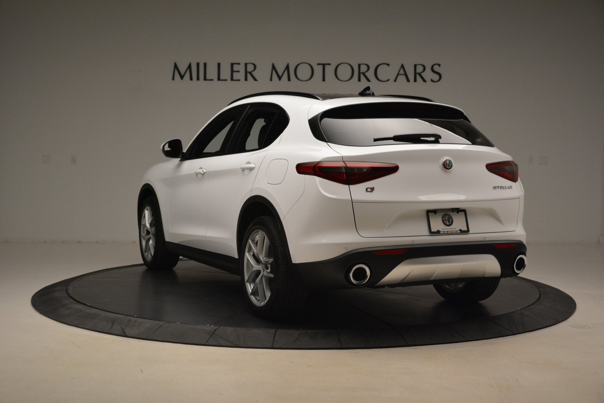 New-2018-Alfa-Romeo-Stelvio-Ti-Sport-Q4