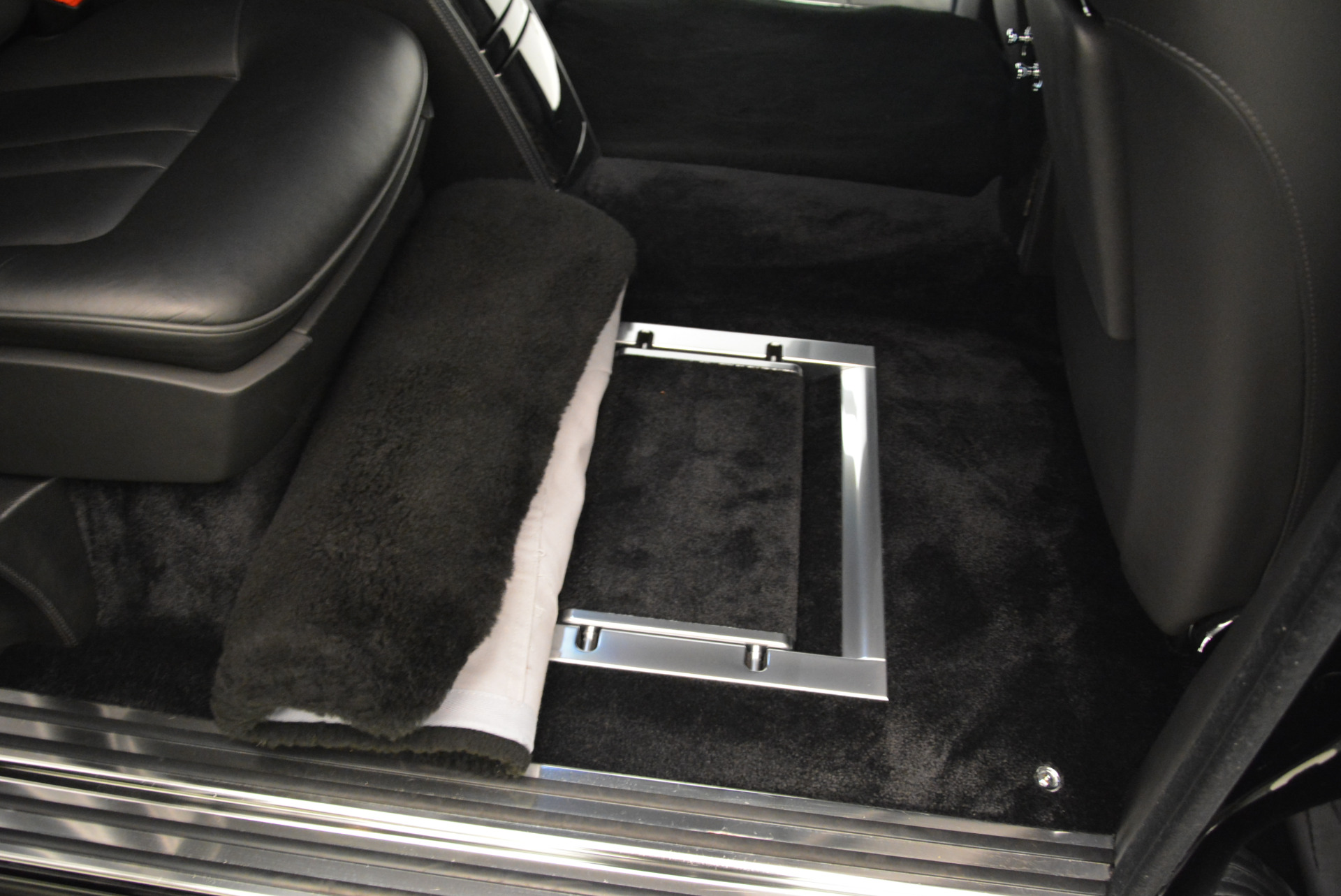 Used-2014-Rolls-Royce-Phantom-EWB