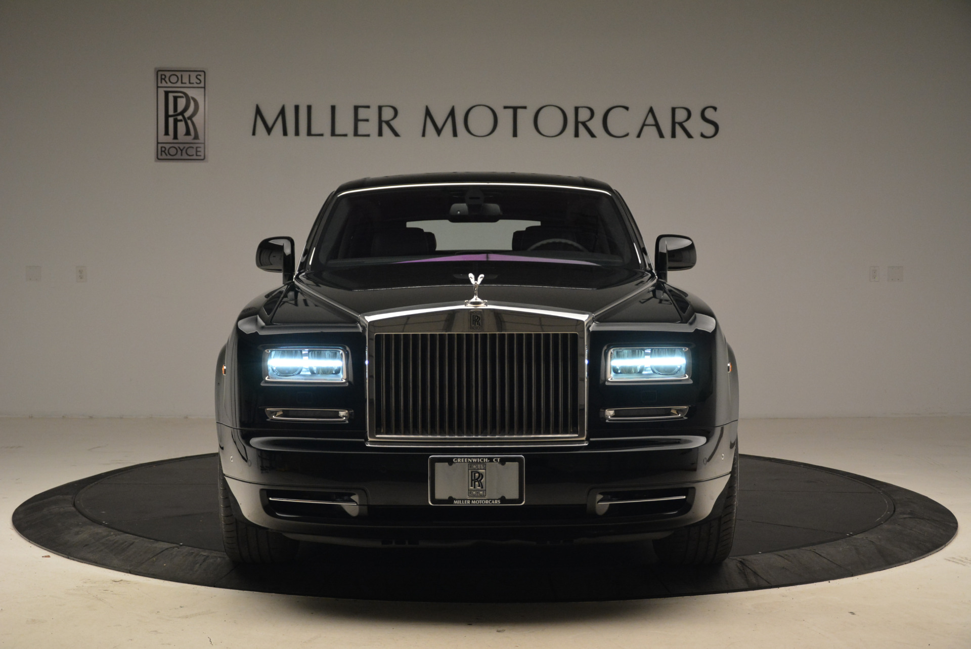 Used-2014-Rolls-Royce-Phantom-EWB
