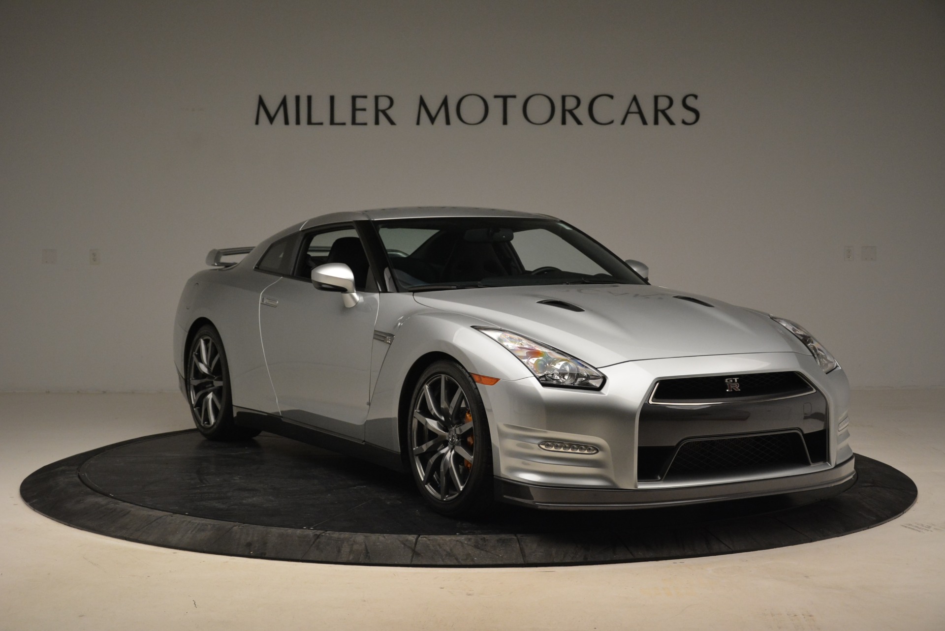 Used-2013-Nissan-GT-R-Premium