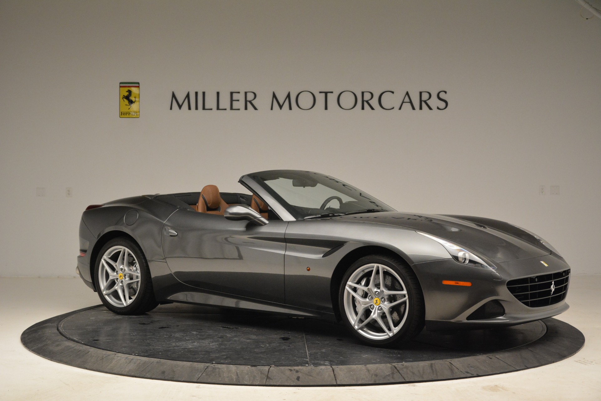 Used-2016-Ferrari-California-T