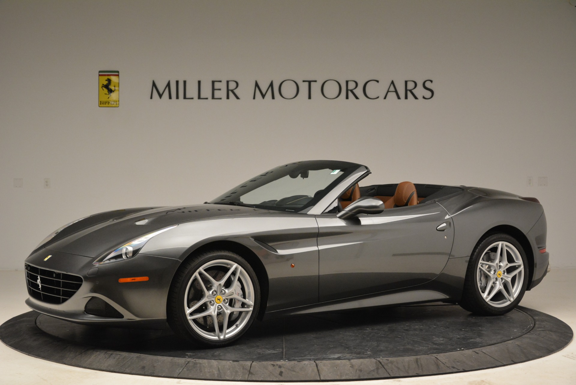 Used-2016-Ferrari-California-T