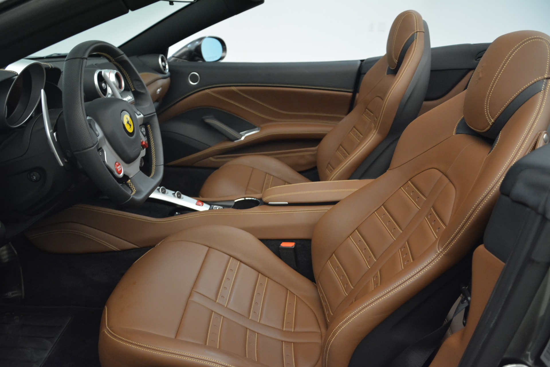 Used-2016-Ferrari-California-T