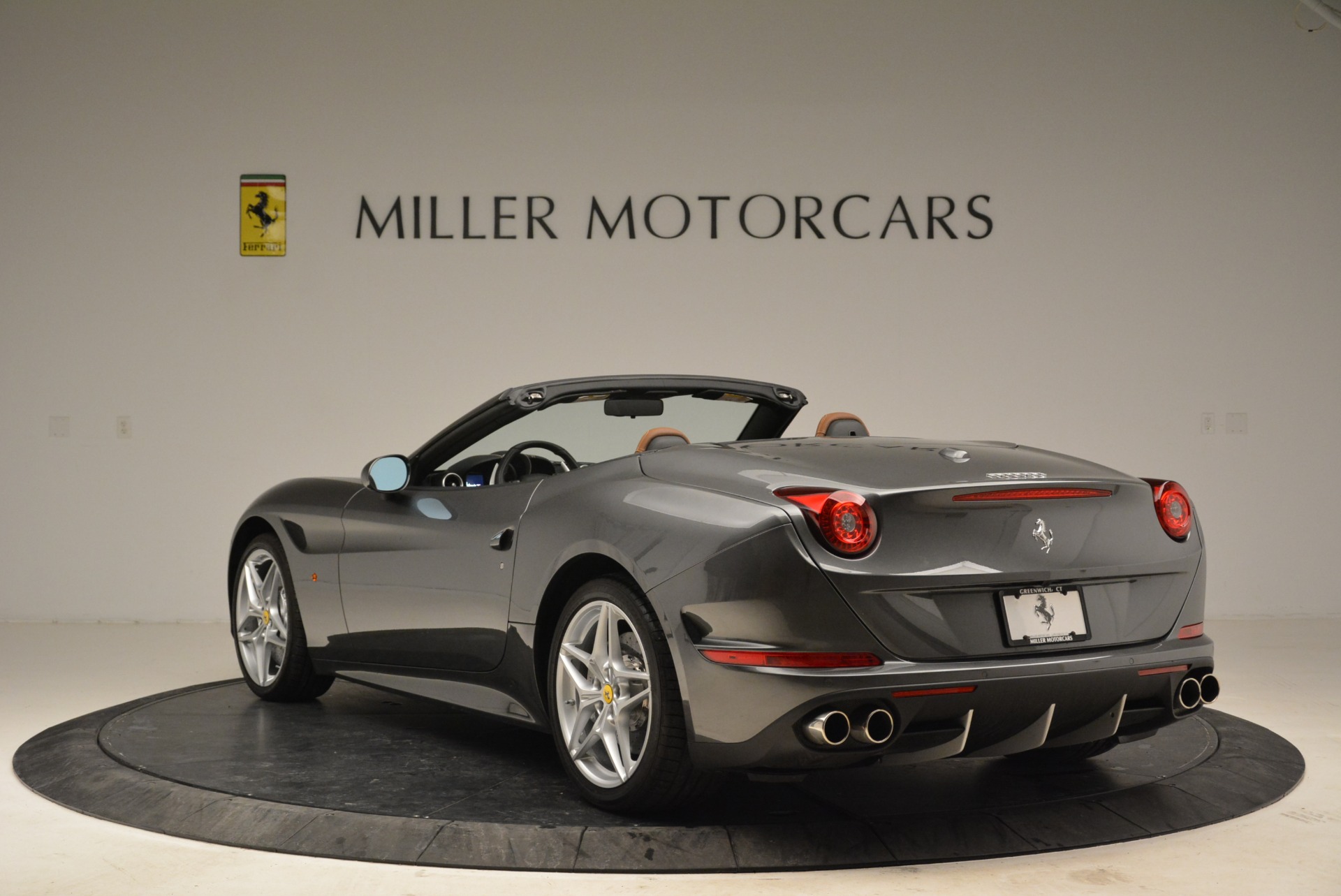 Used-2016-Ferrari-California-T