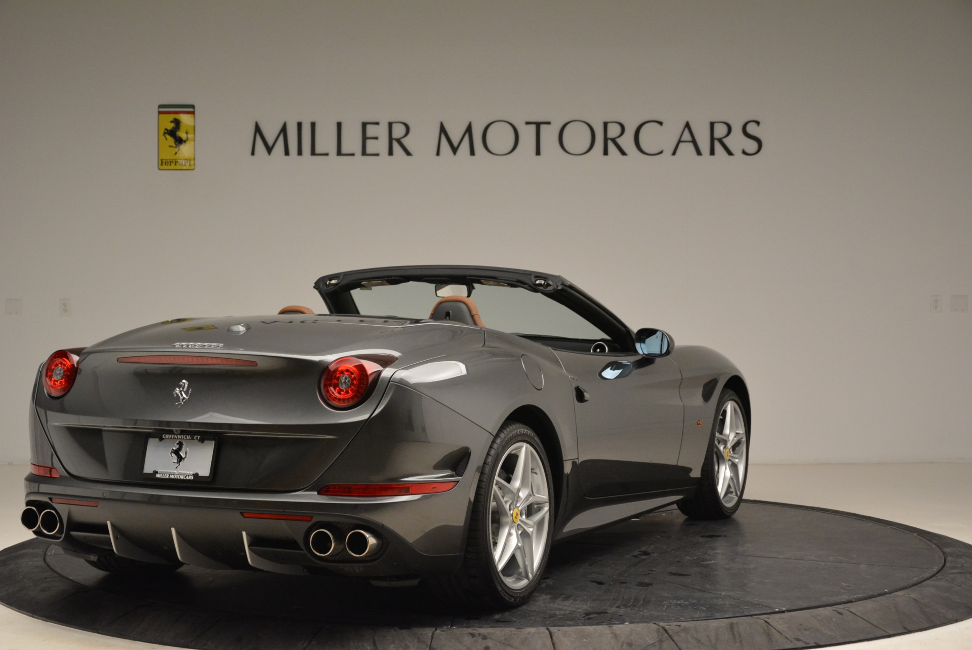Used-2016-Ferrari-California-T