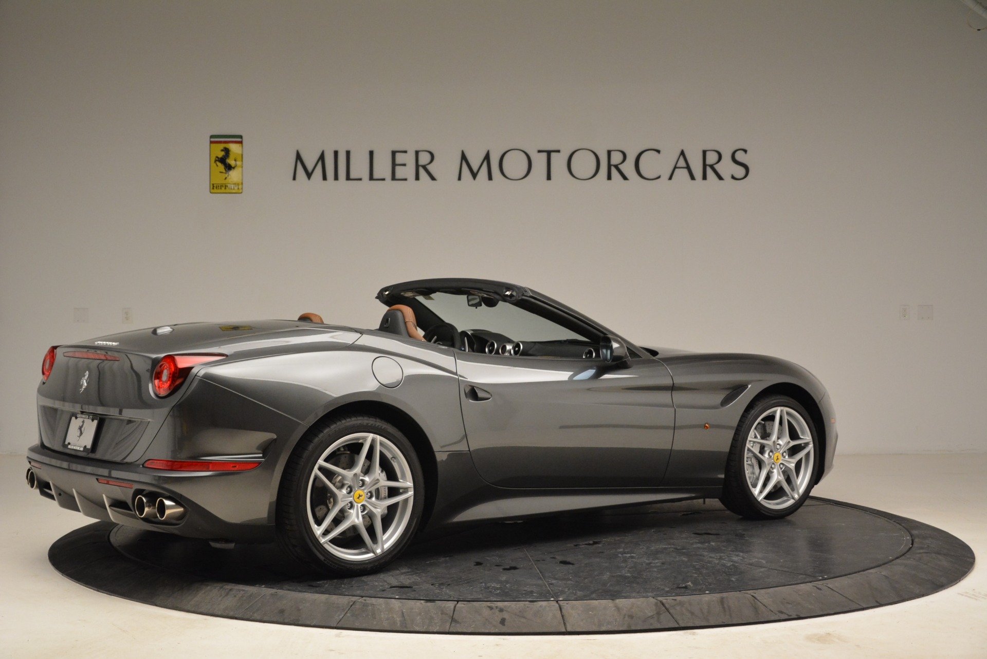 Used-2016-Ferrari-California-T