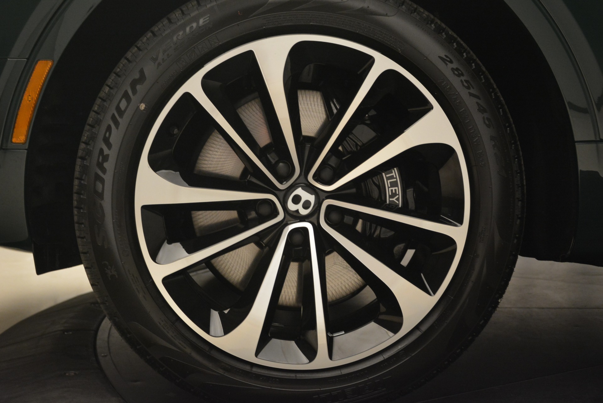 New-2018-Bentley-Bentayga-Signature