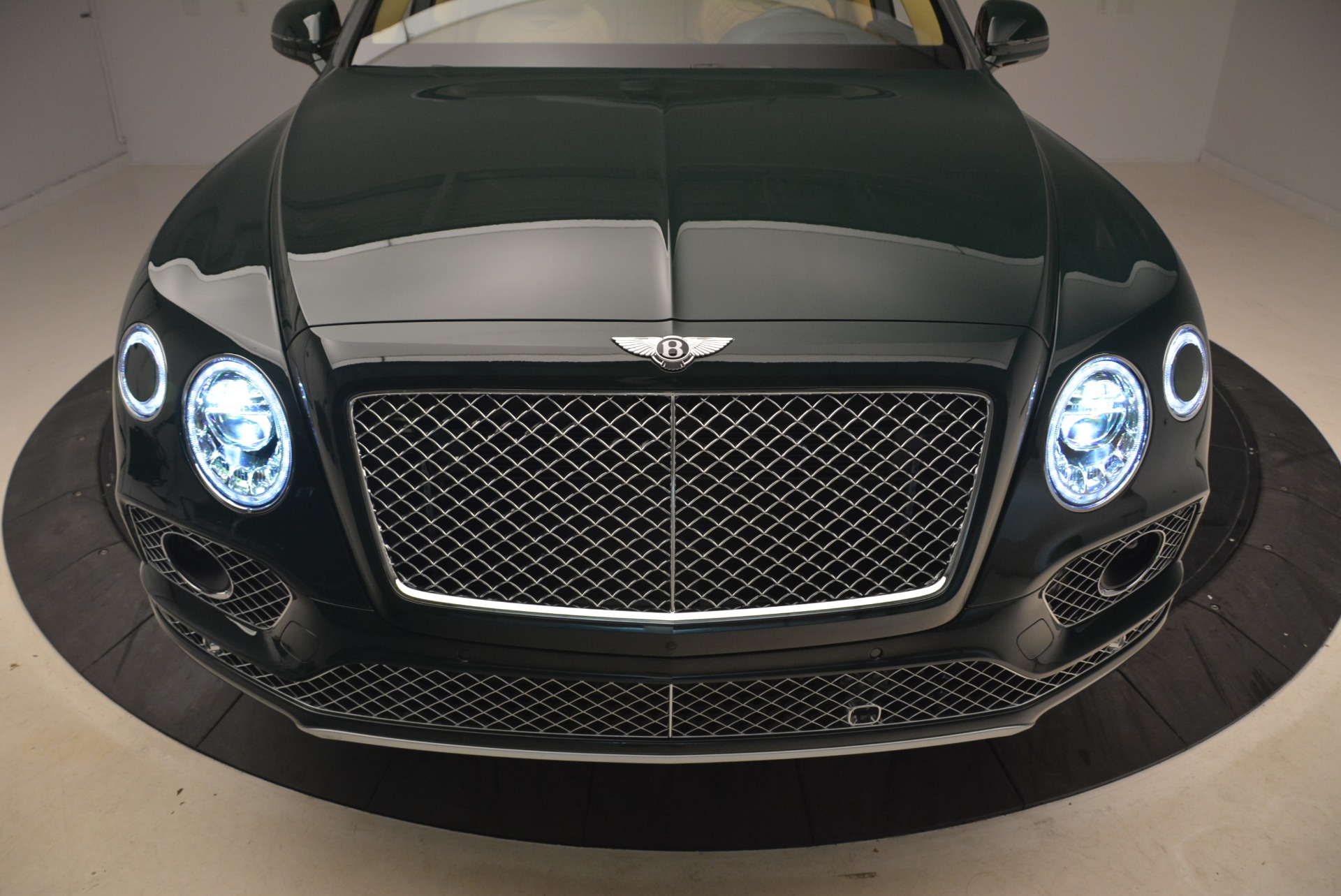 New-2018-Bentley-Bentayga-Signature