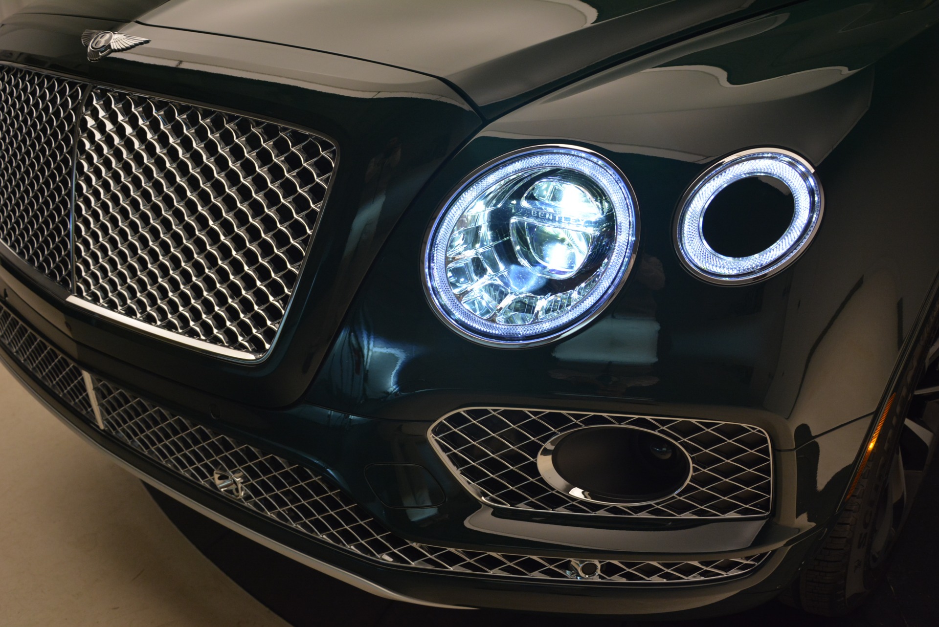 New-2018-Bentley-Bentayga-Signature