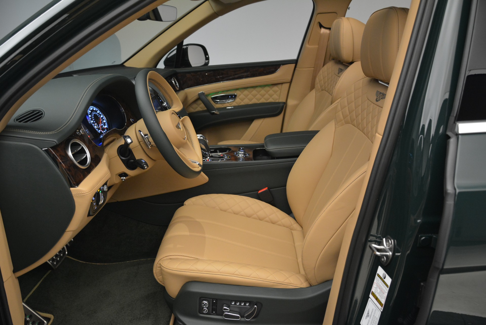 New-2018-Bentley-Bentayga-Signature