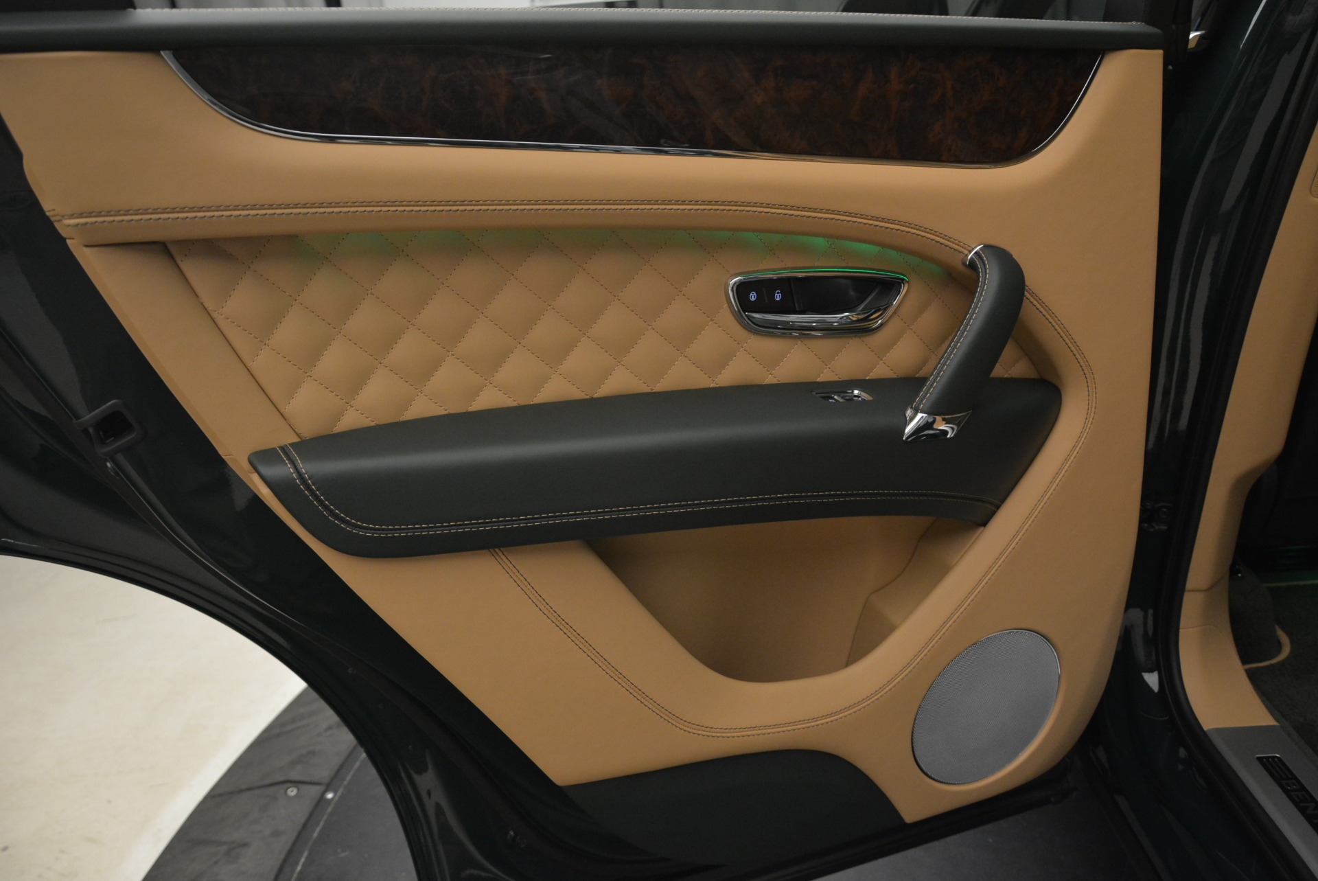 New-2018-Bentley-Bentayga-Signature