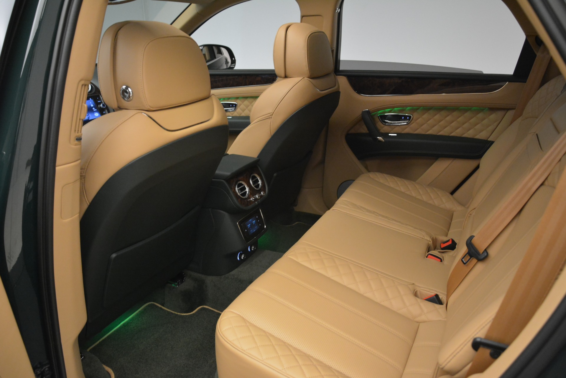 New-2018-Bentley-Bentayga-Signature