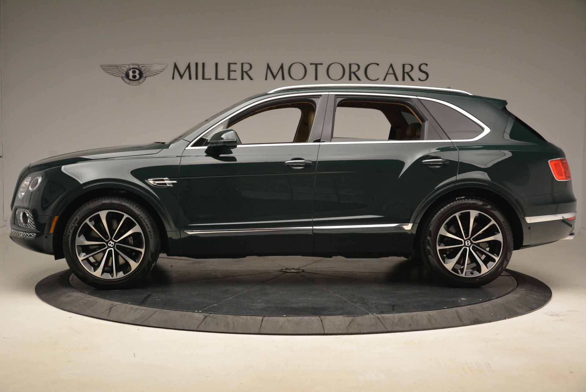 New-2018-Bentley-Bentayga-Signature