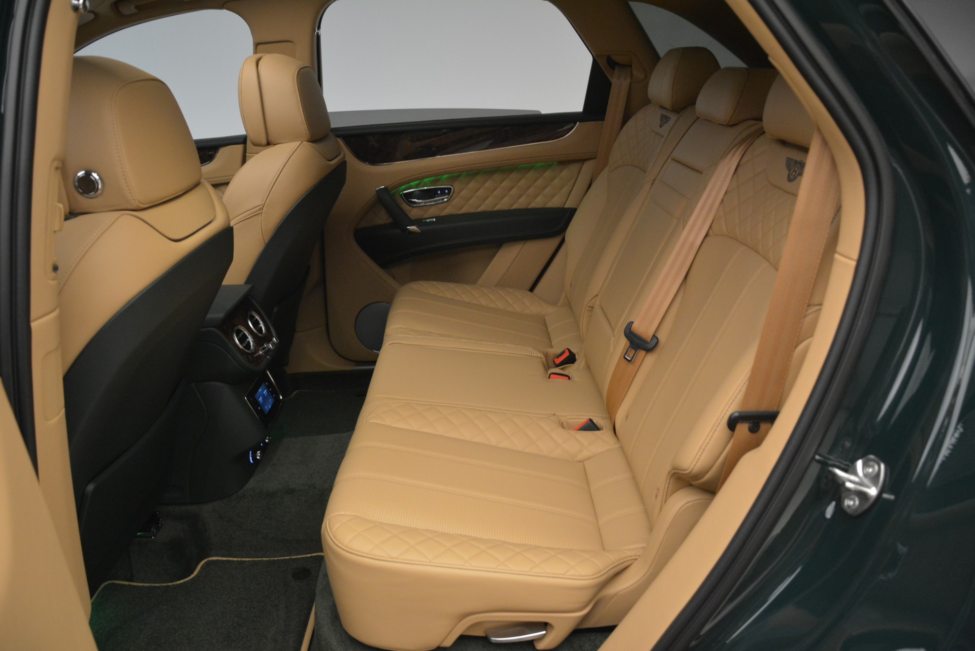 New-2018-Bentley-Bentayga-Signature