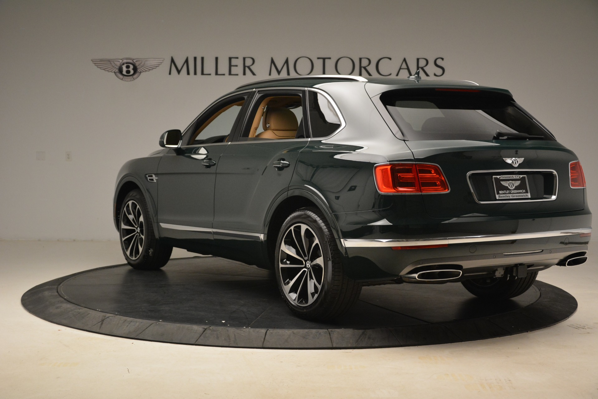 New-2018-Bentley-Bentayga-Signature