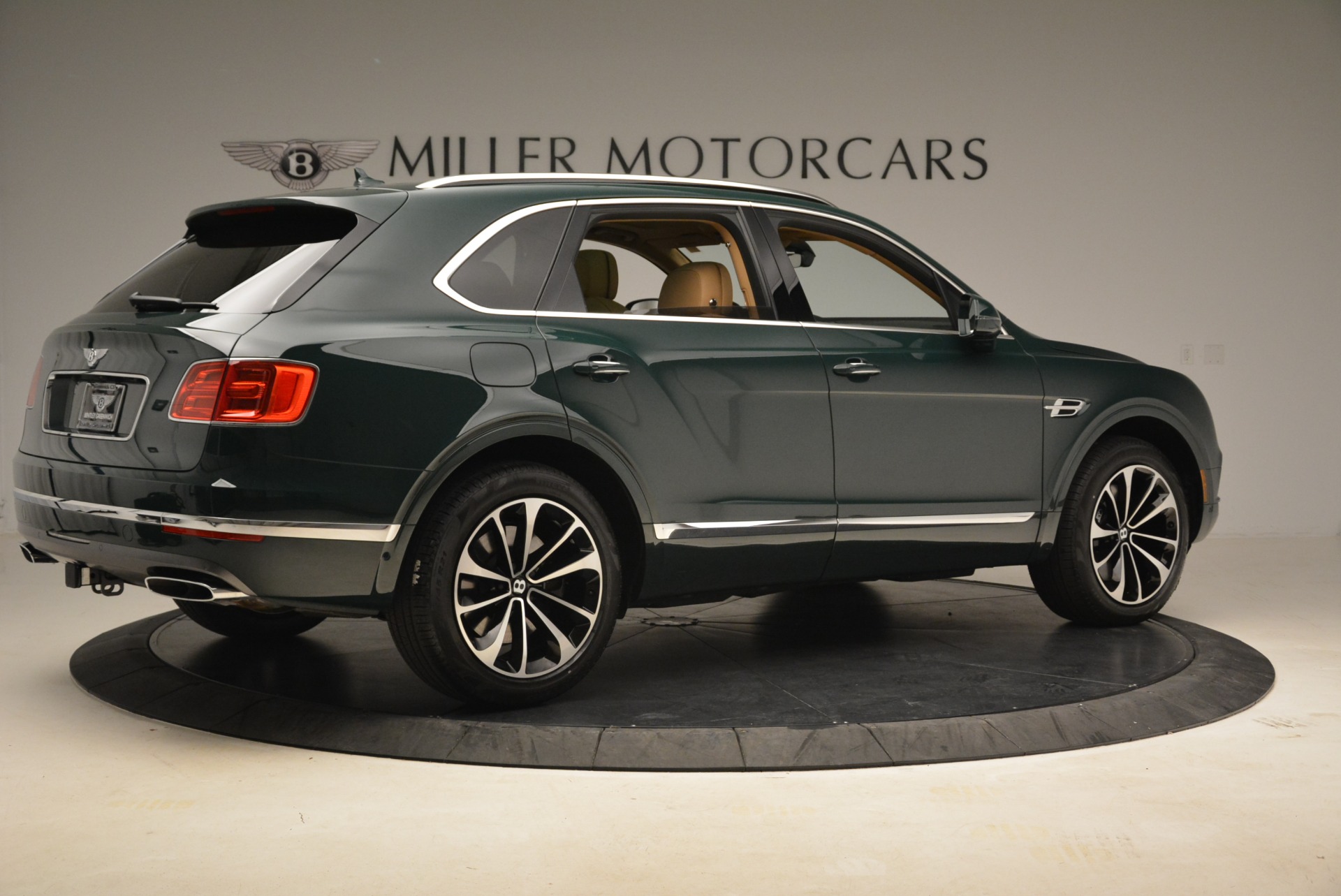 New-2018-Bentley-Bentayga-Signature