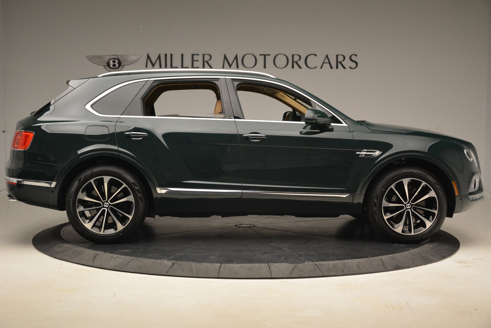 New-2018-Bentley-Bentayga-Signature