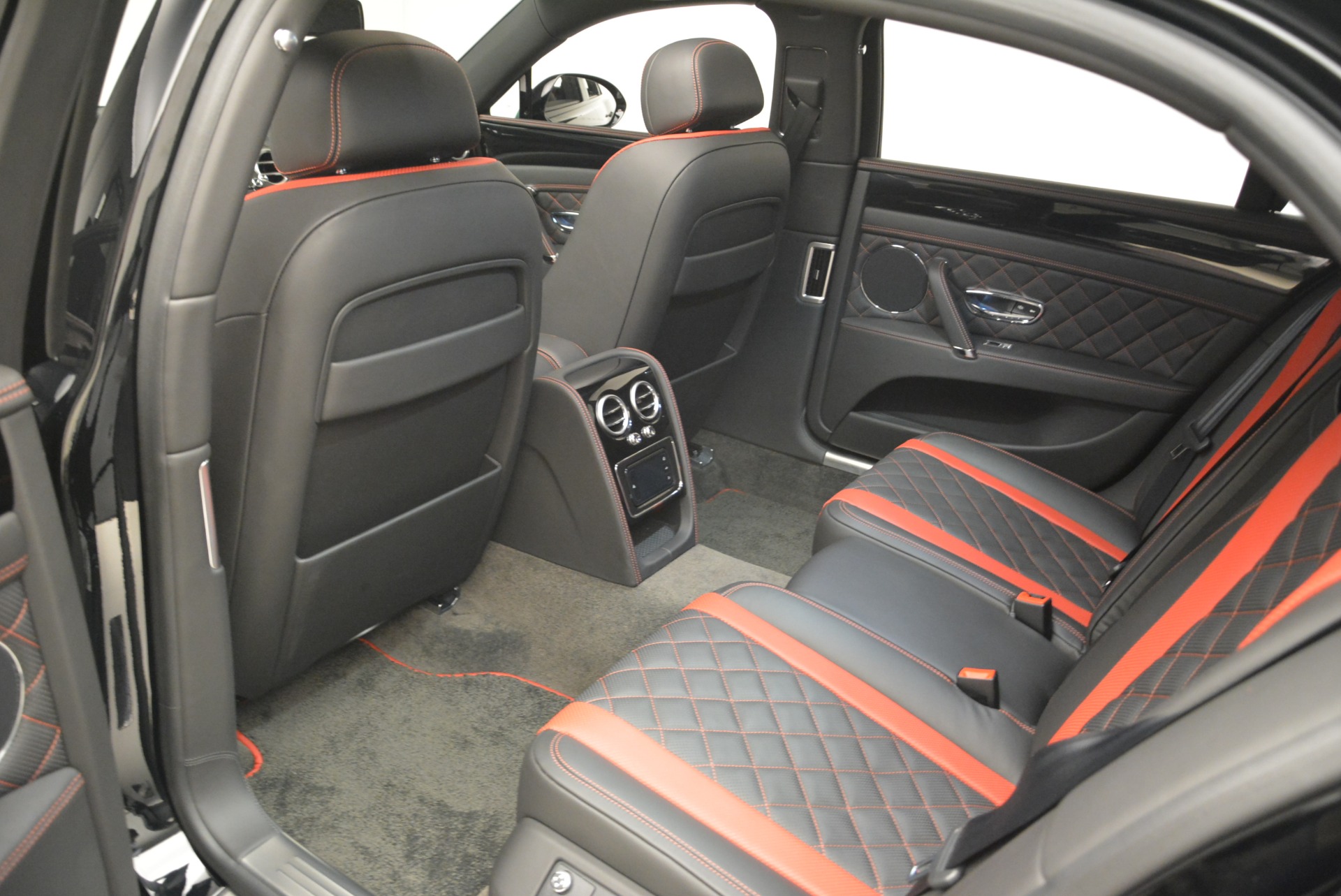 New-2018-Bentley-Flying-Spur-V8-S-Black-Edition