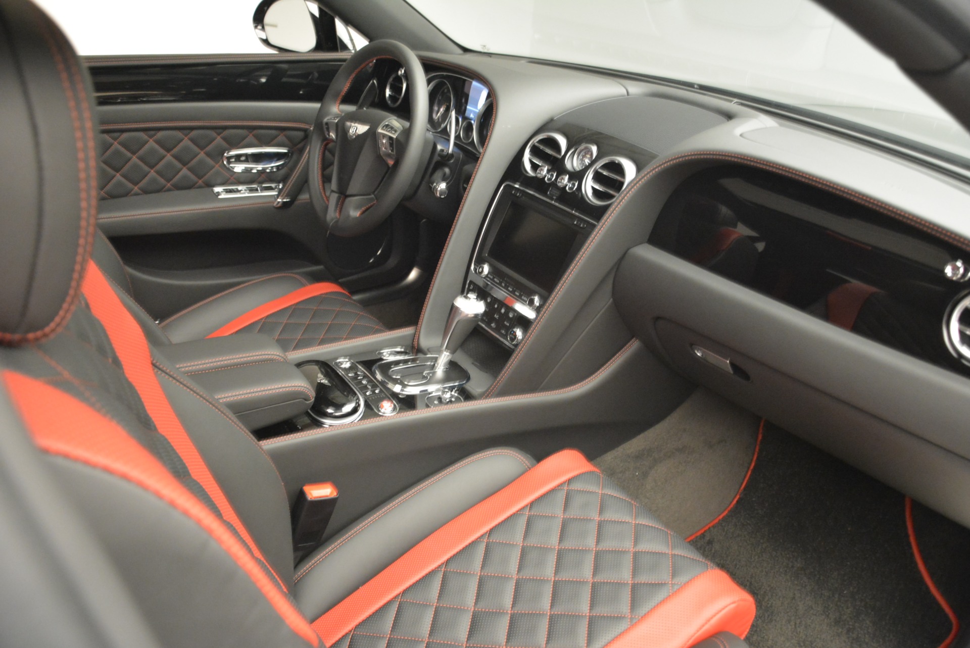 New-2018-Bentley-Flying-Spur-V8-S-Black-Edition