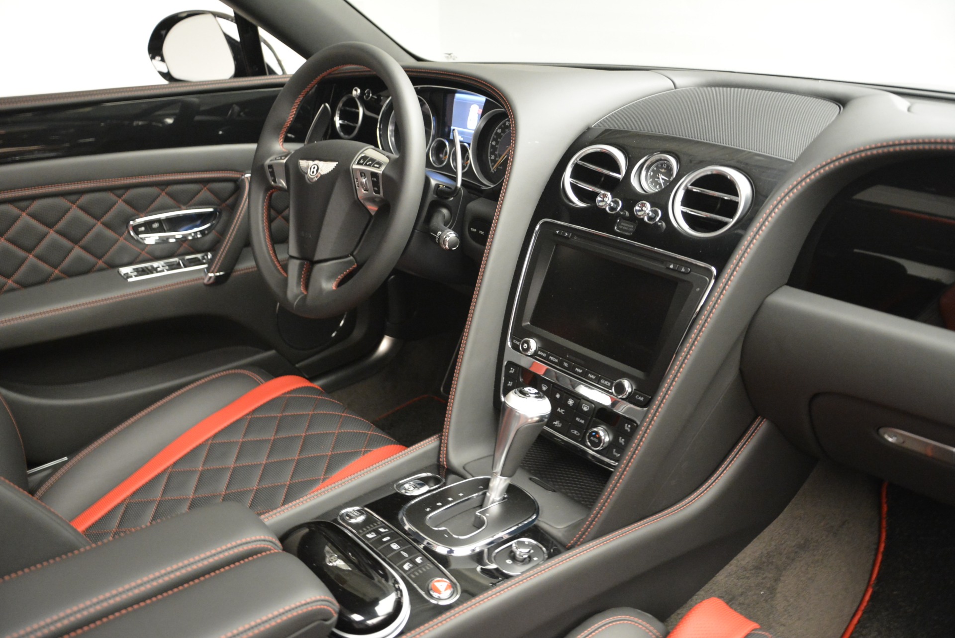 New-2018-Bentley-Flying-Spur-V8-S-Black-Edition