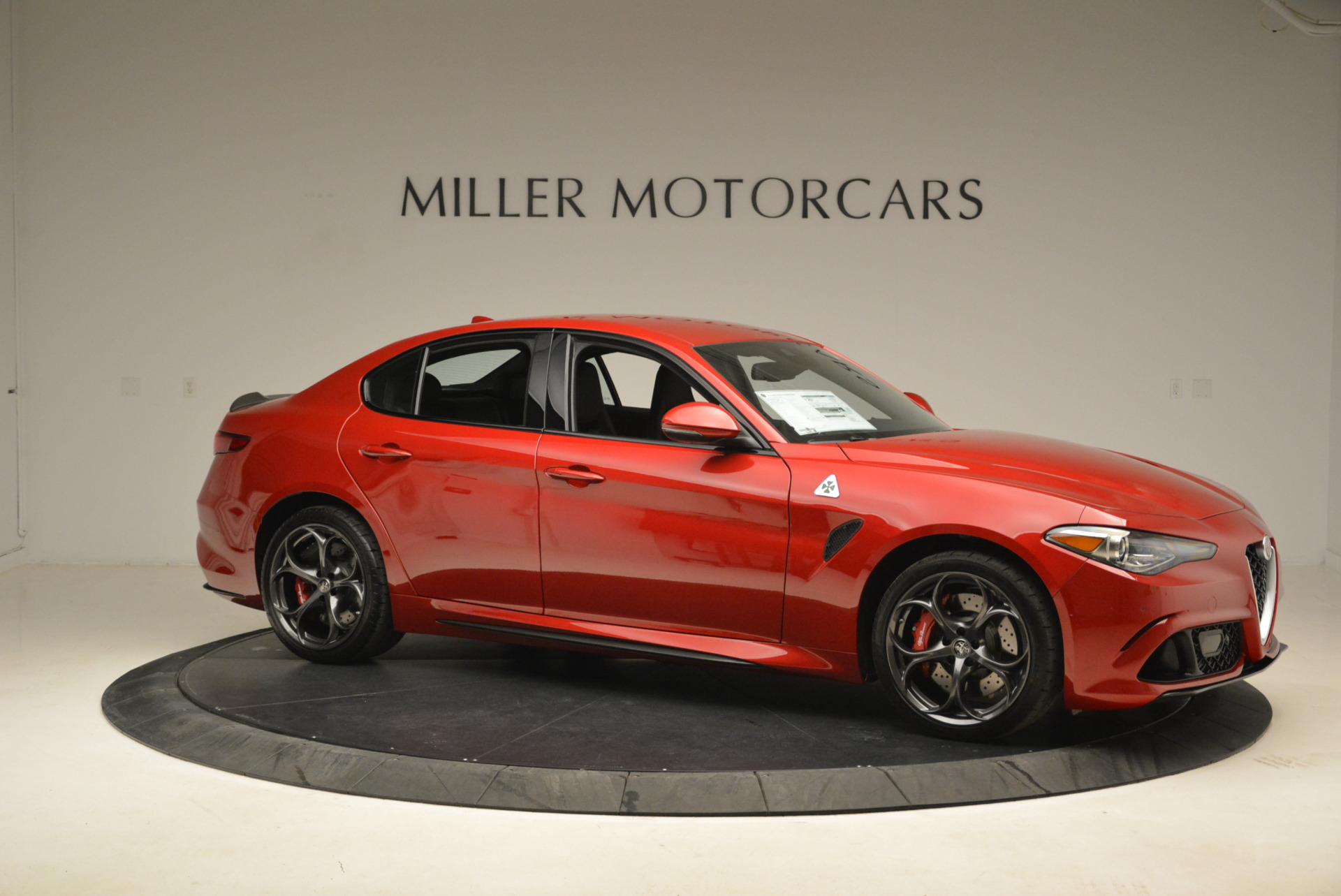New-2018-Alfa-Romeo-Giulia-Quadrifoglio