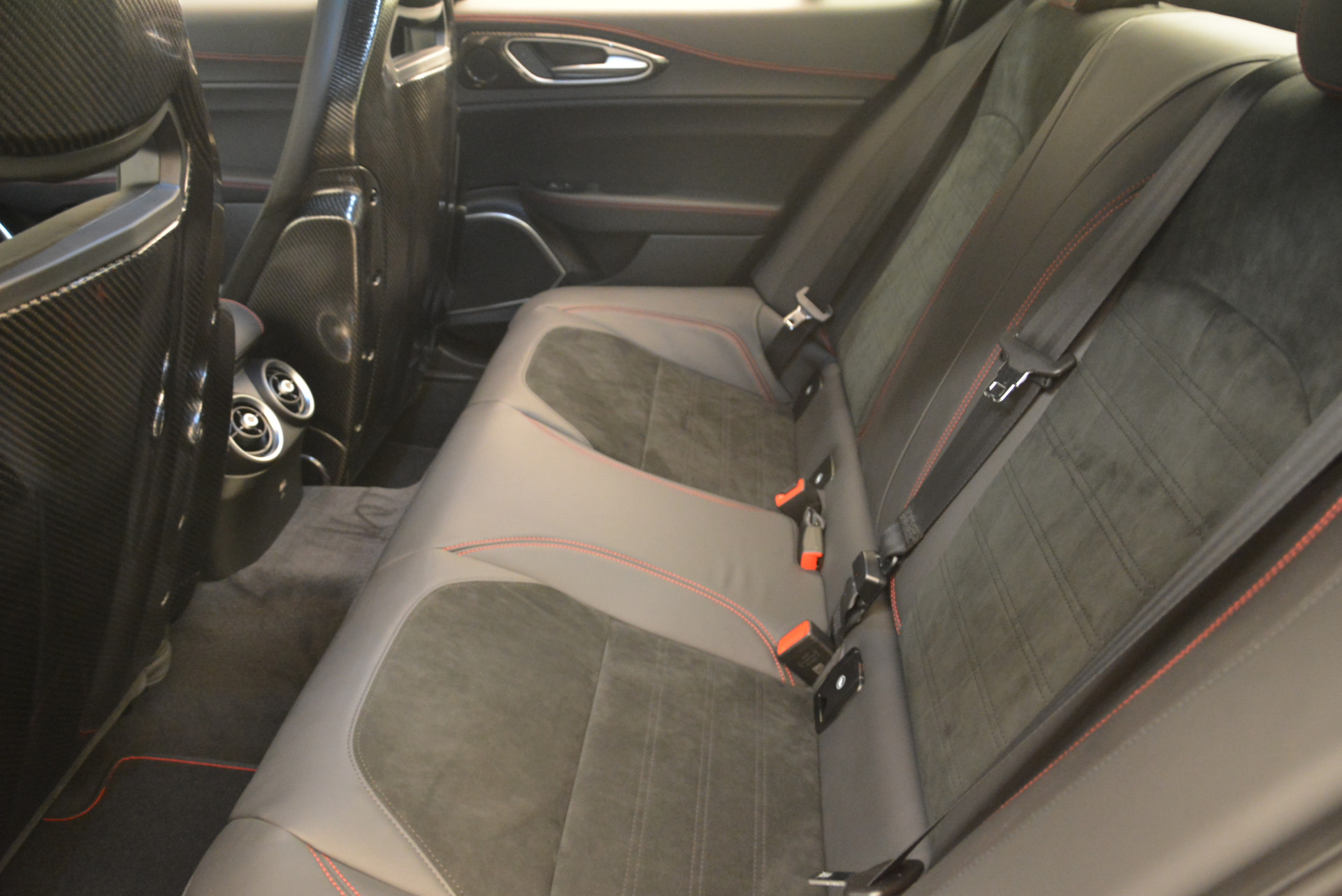 New-2018-Alfa-Romeo-Giulia-Quadrifoglio