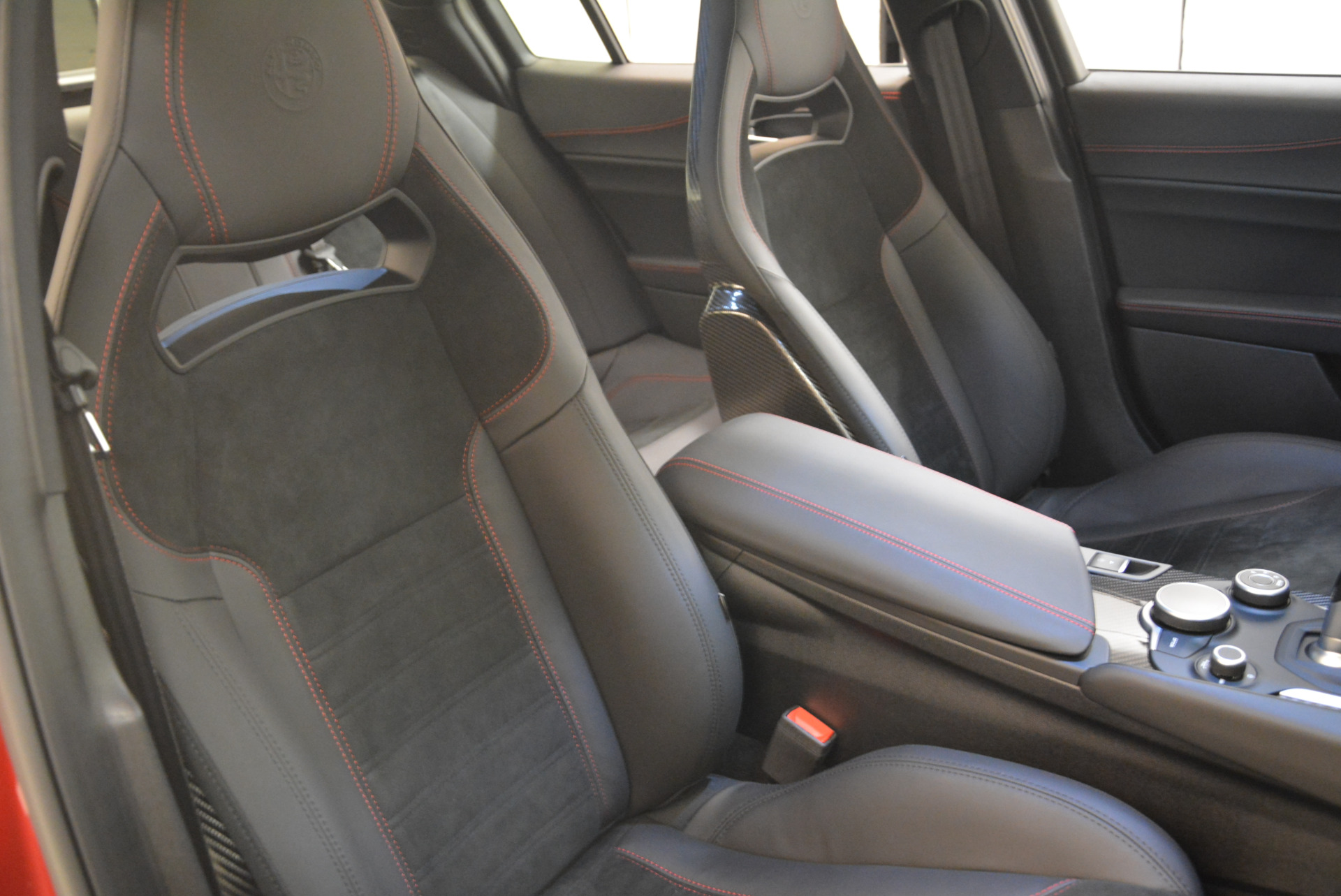 New-2018-Alfa-Romeo-Giulia-Quadrifoglio