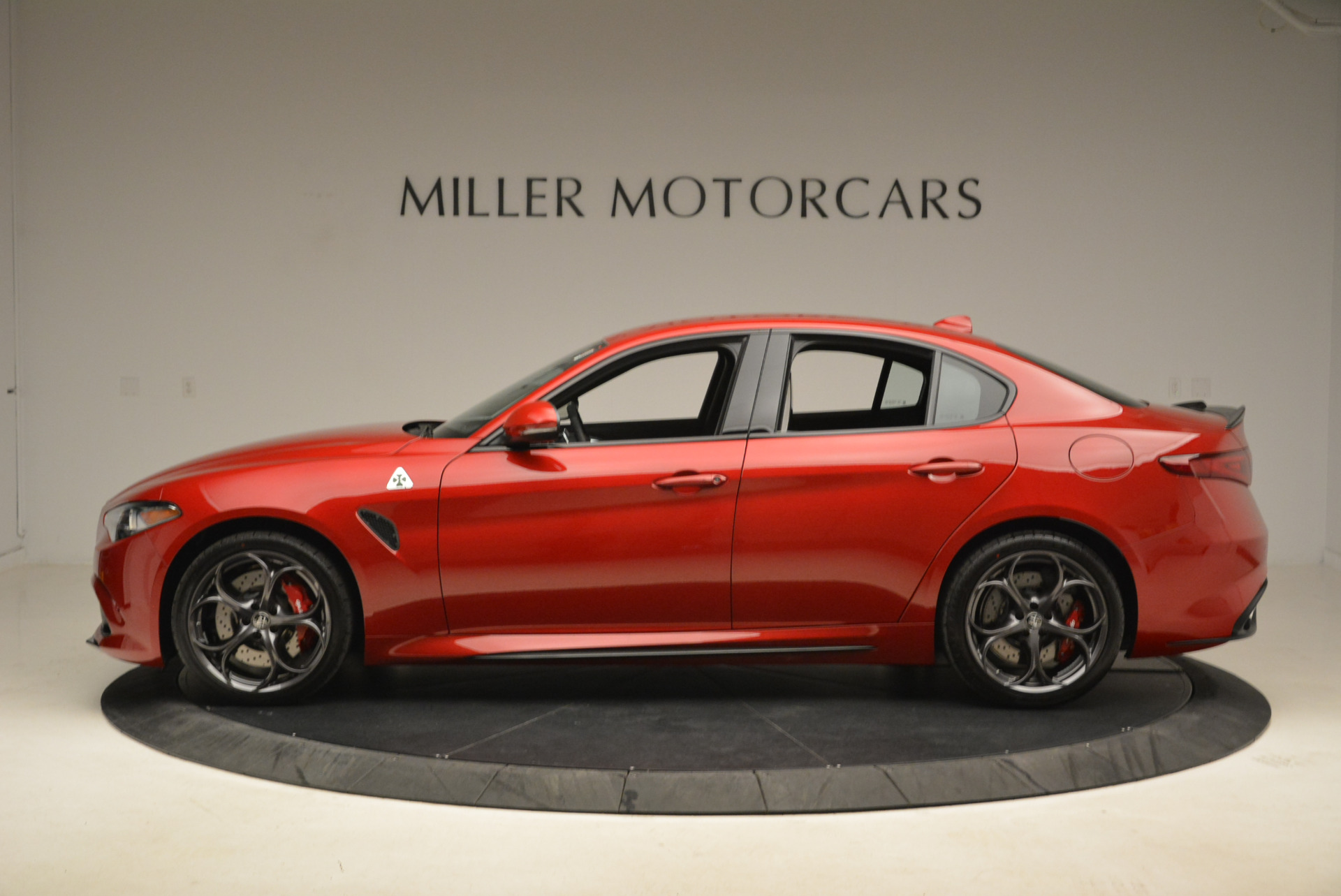 New-2018-Alfa-Romeo-Giulia-Quadrifoglio