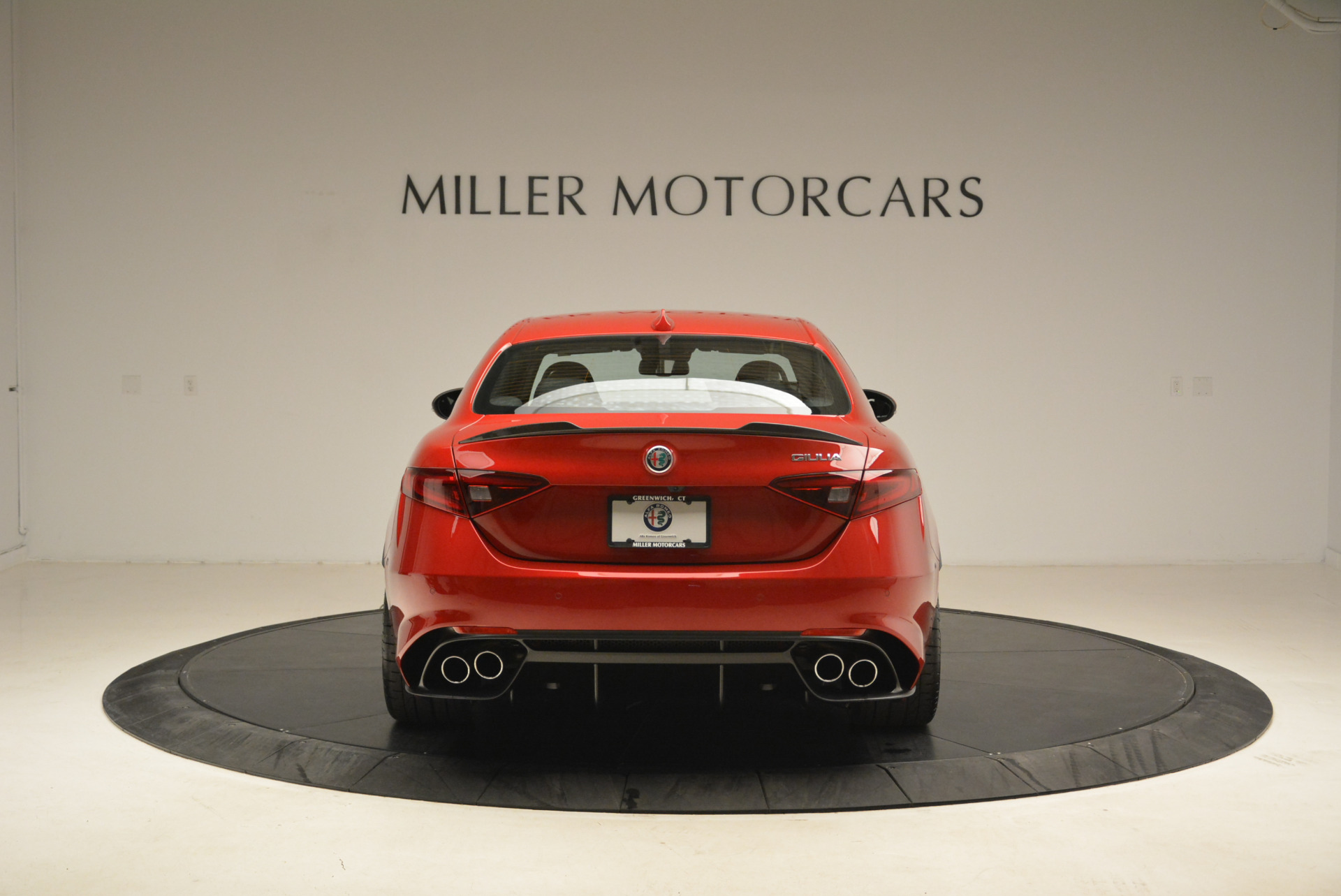 New-2018-Alfa-Romeo-Giulia-Quadrifoglio