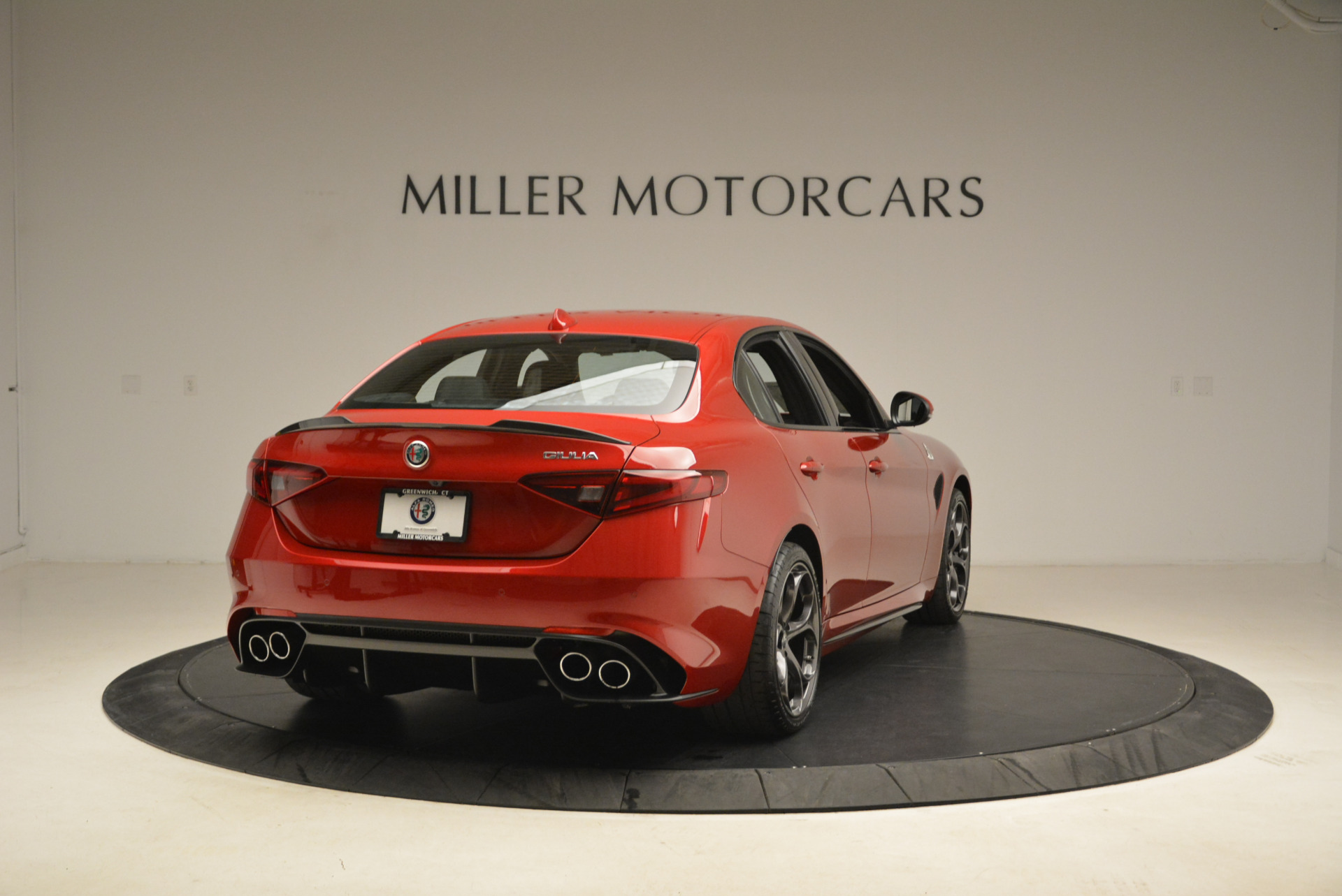 New-2018-Alfa-Romeo-Giulia-Quadrifoglio