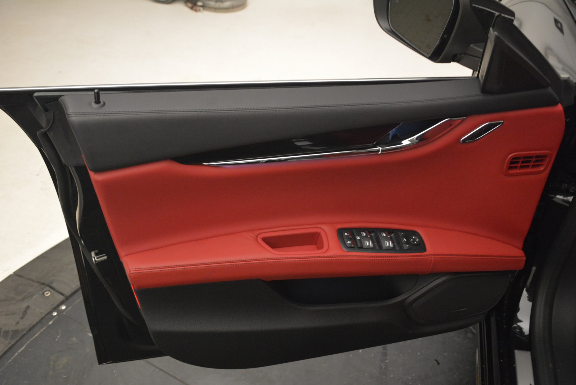 New-2018-Maserati-Quattroporte-S-Q4-GranLusso