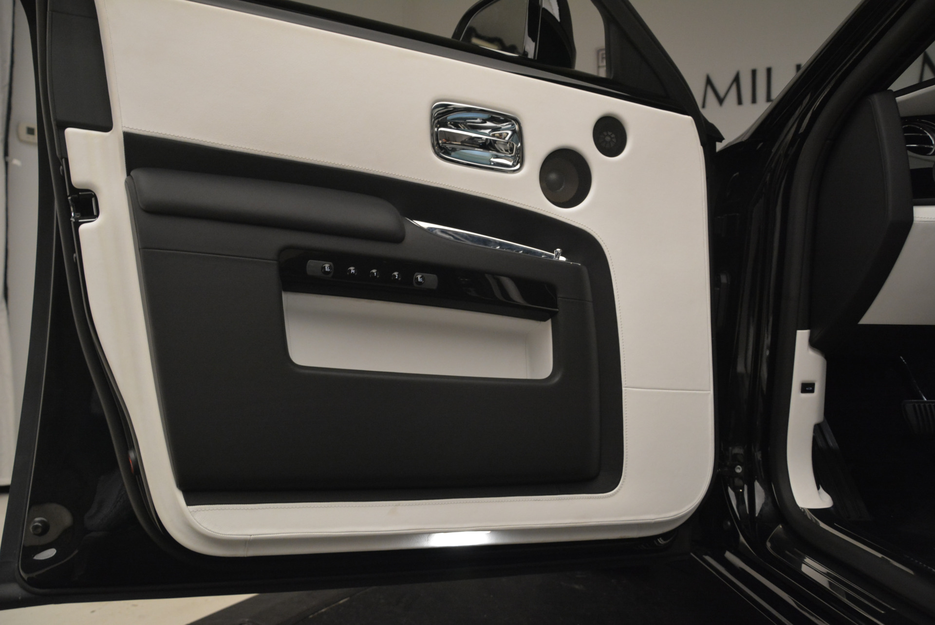 Used-2017-Rolls-Royce-Ghost-Black-Badge