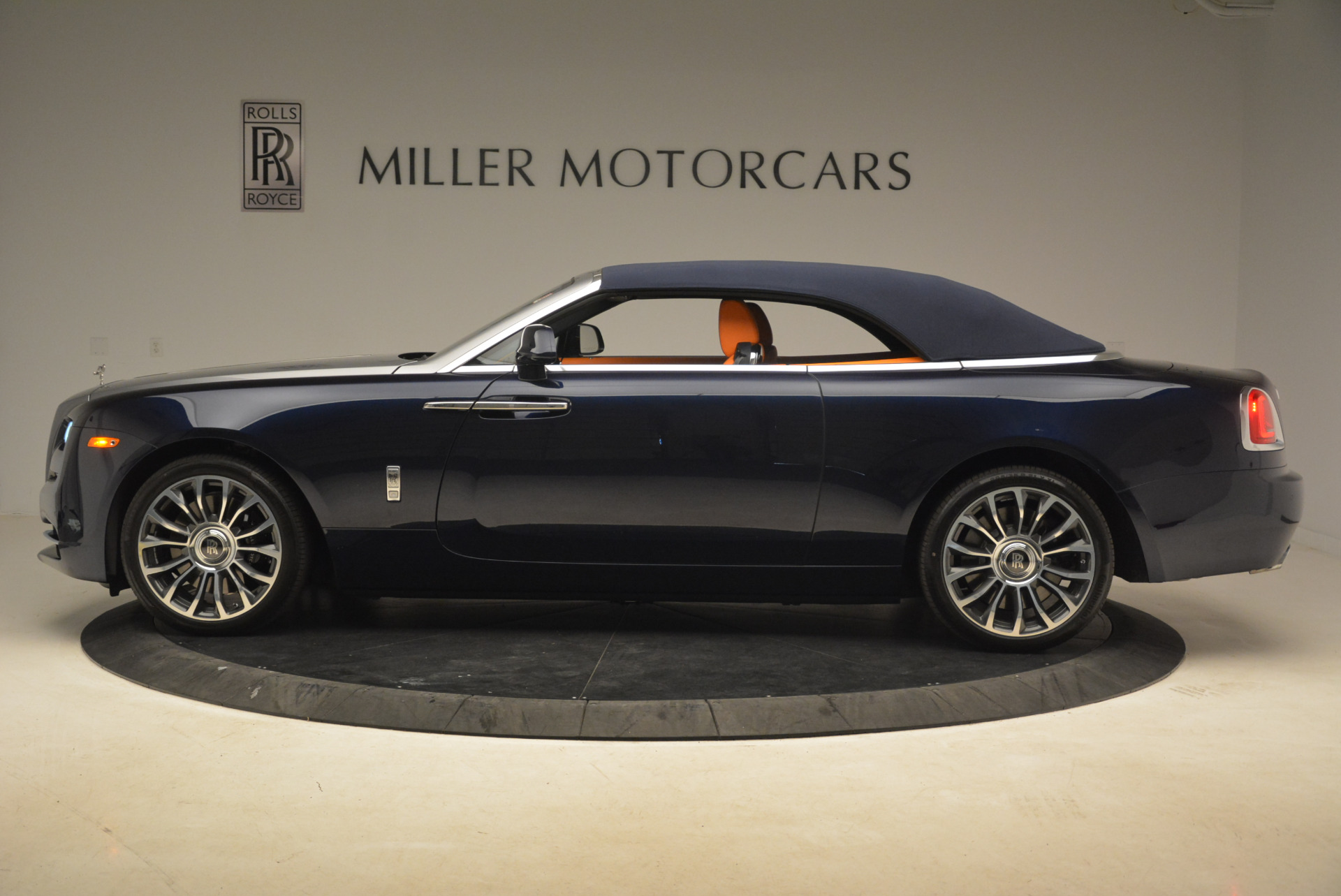 New-2018-Rolls-Royce-Dawn