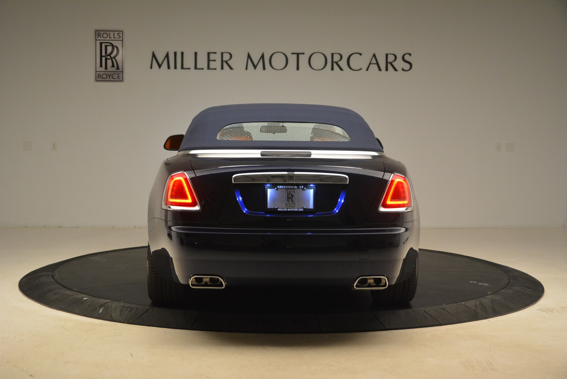 New-2018-Rolls-Royce-Dawn